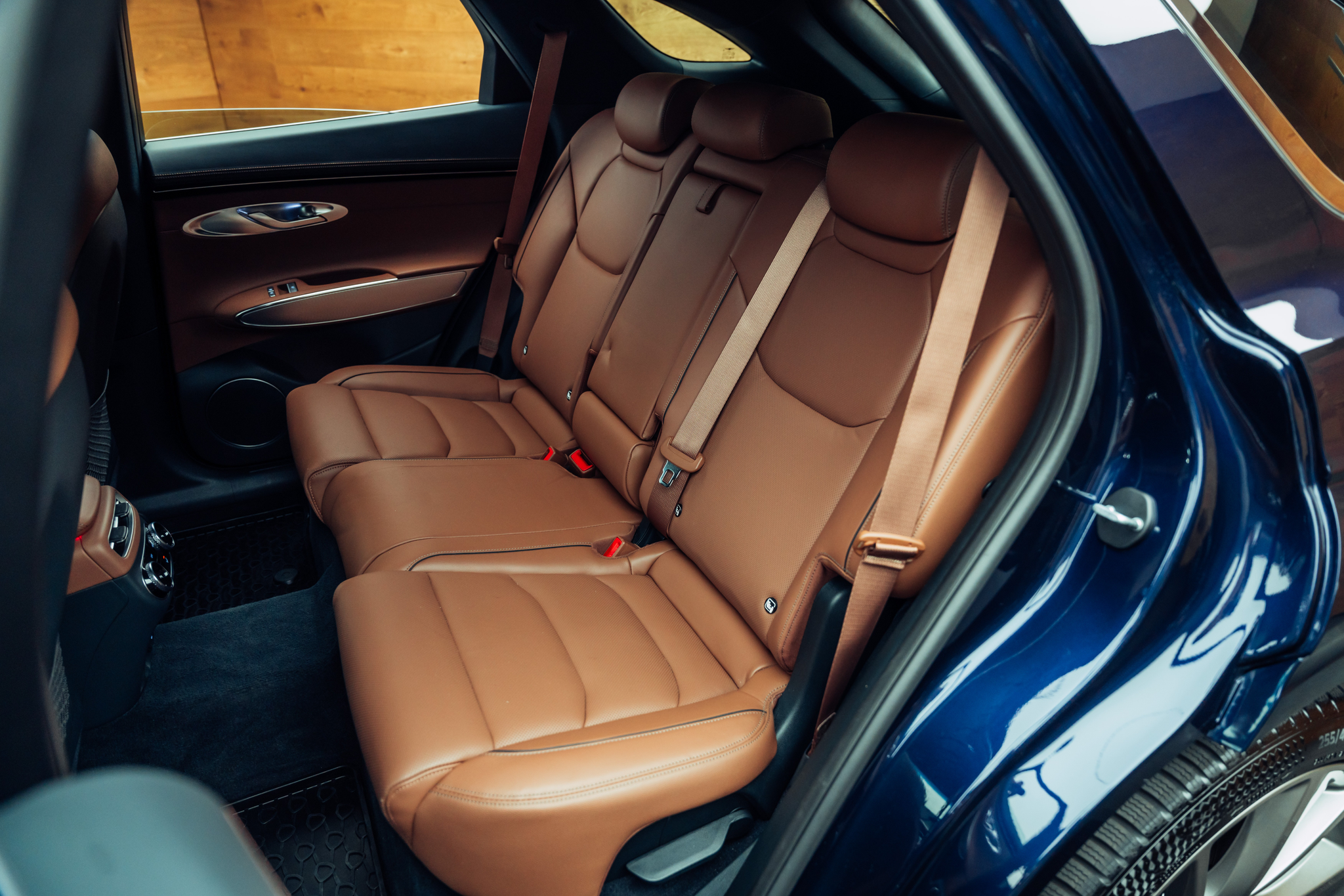 listing desktop thumbnail image 7