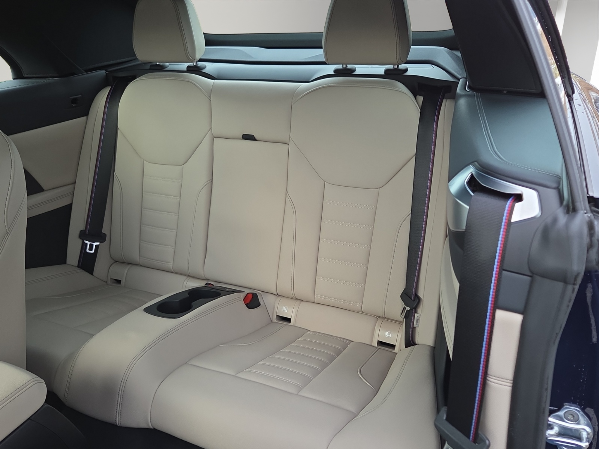 listing desktop thumbnail image 9