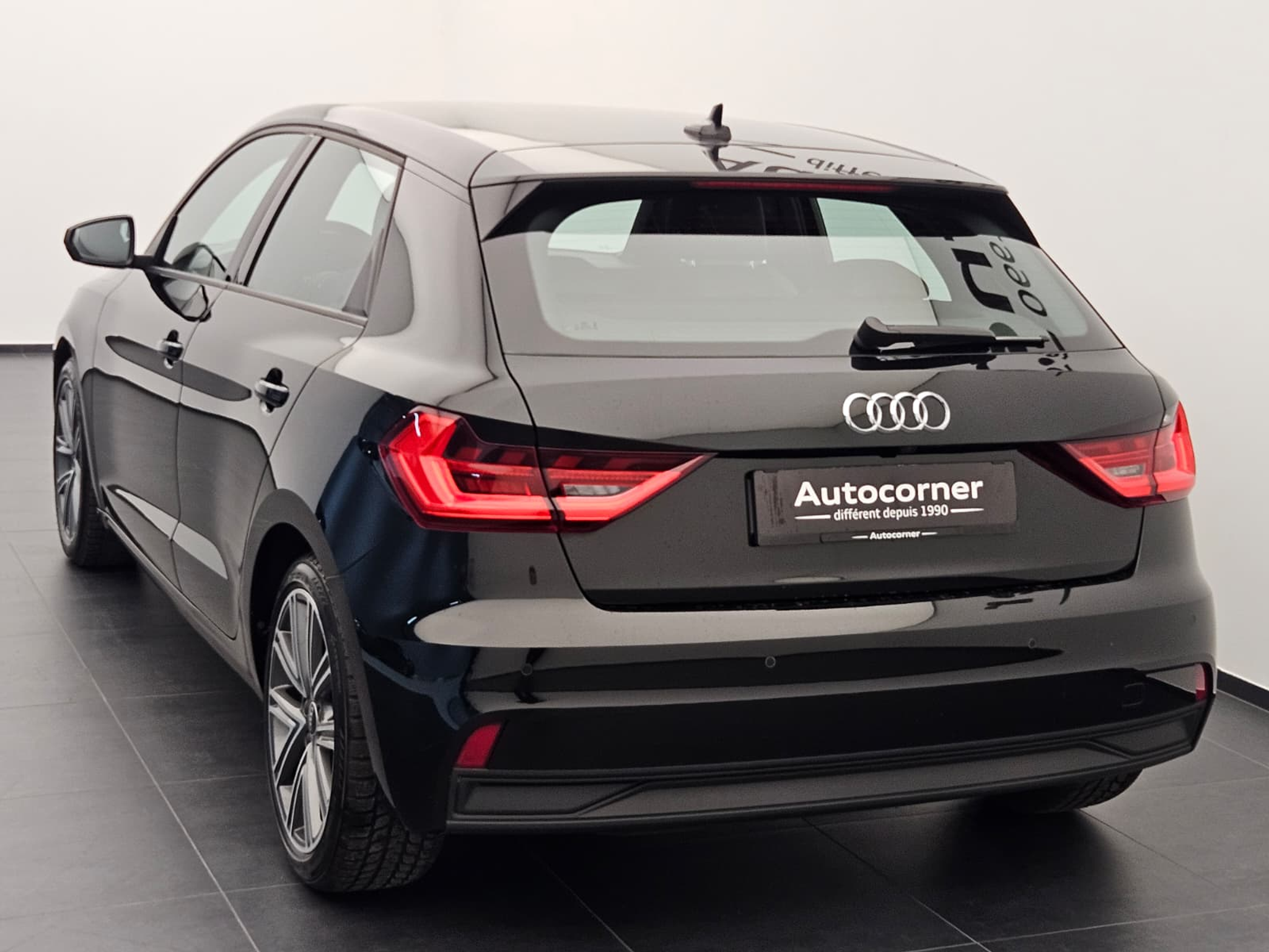 listing desktop thumbnail image 6