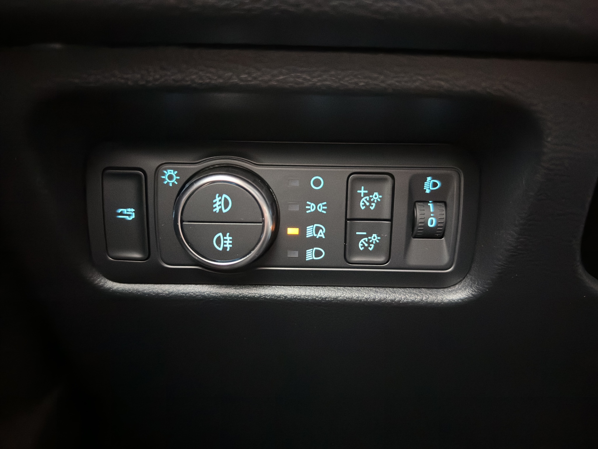 listing desktop thumbnail image 24