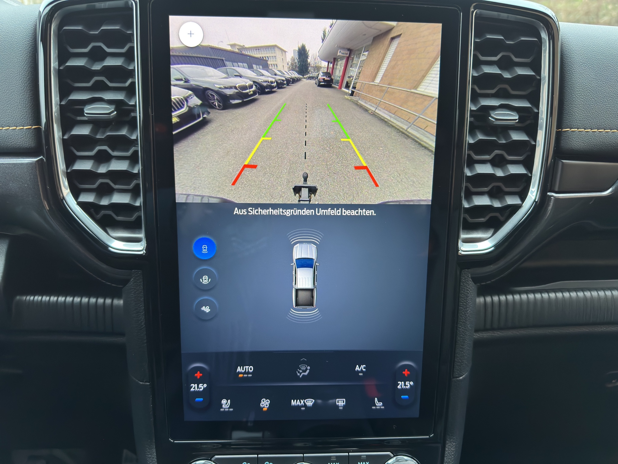 listing desktop thumbnail image 18