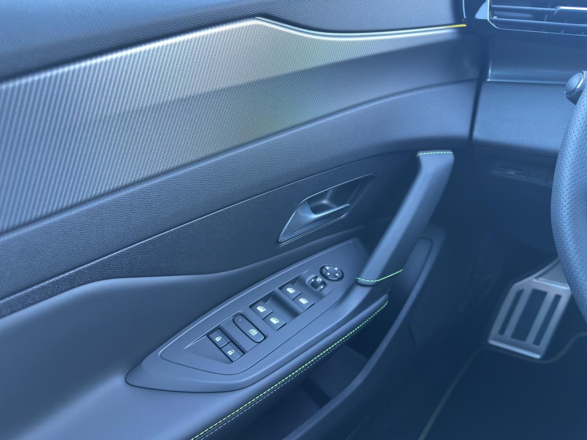 listing desktop thumbnail image 10