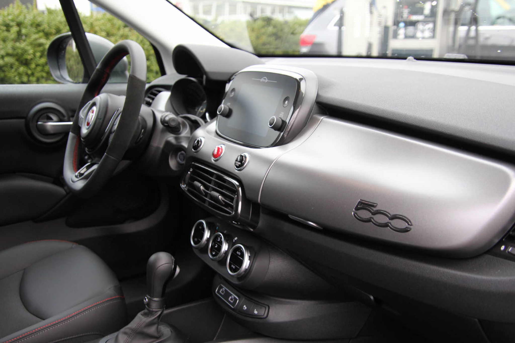 listing desktop thumbnail image 11