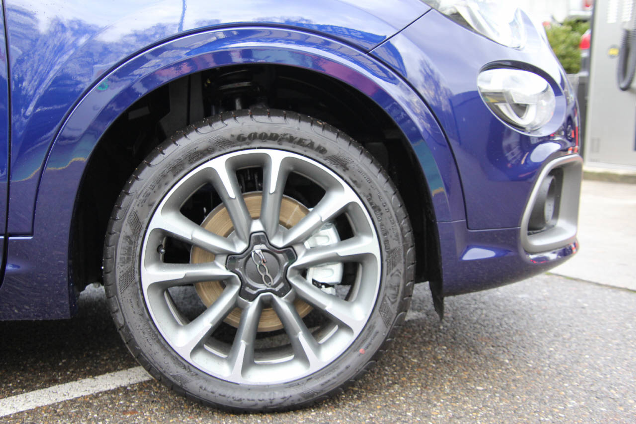 listing desktop thumbnail image 14