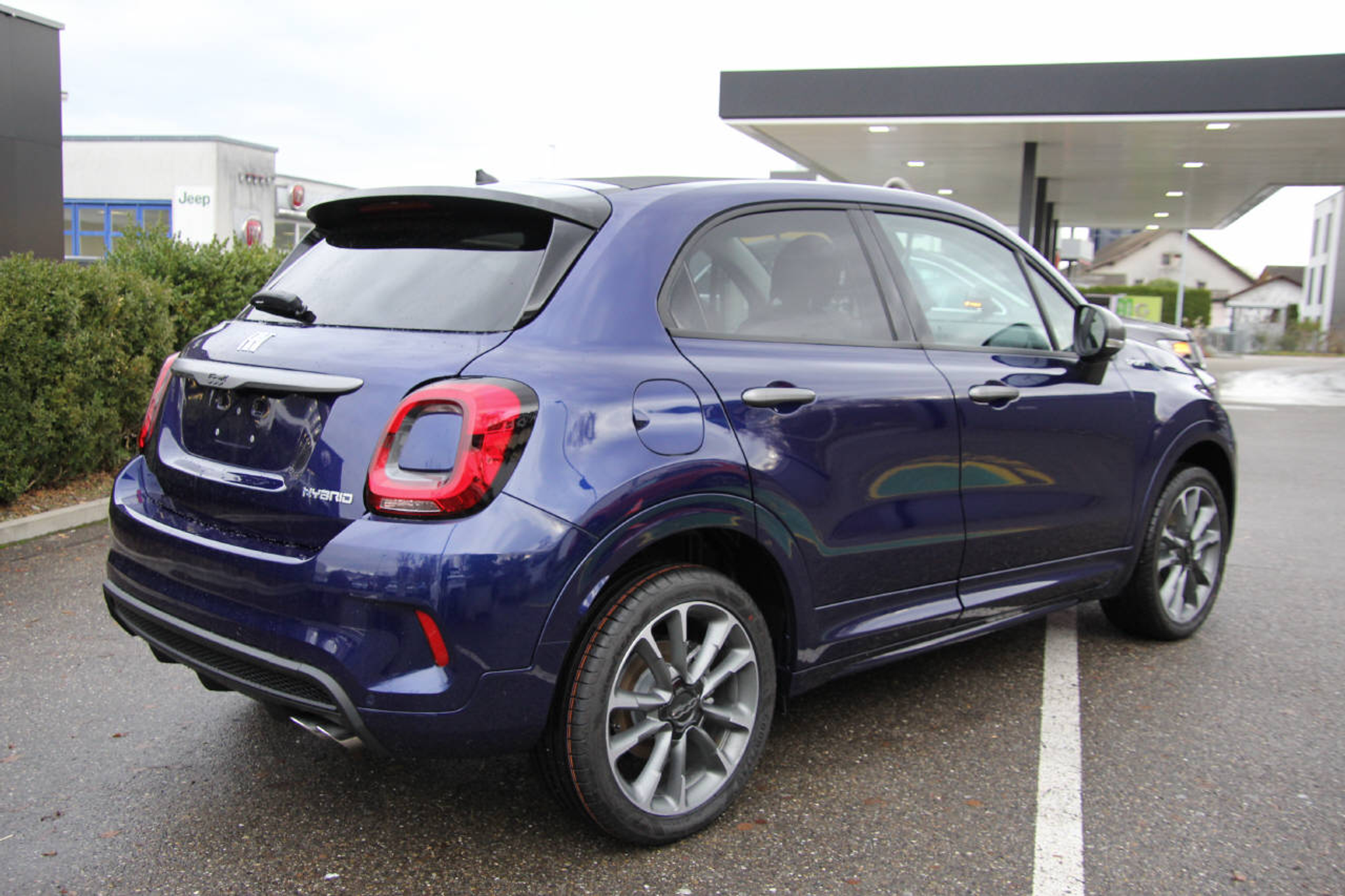 listing desktop thumbnail image 2