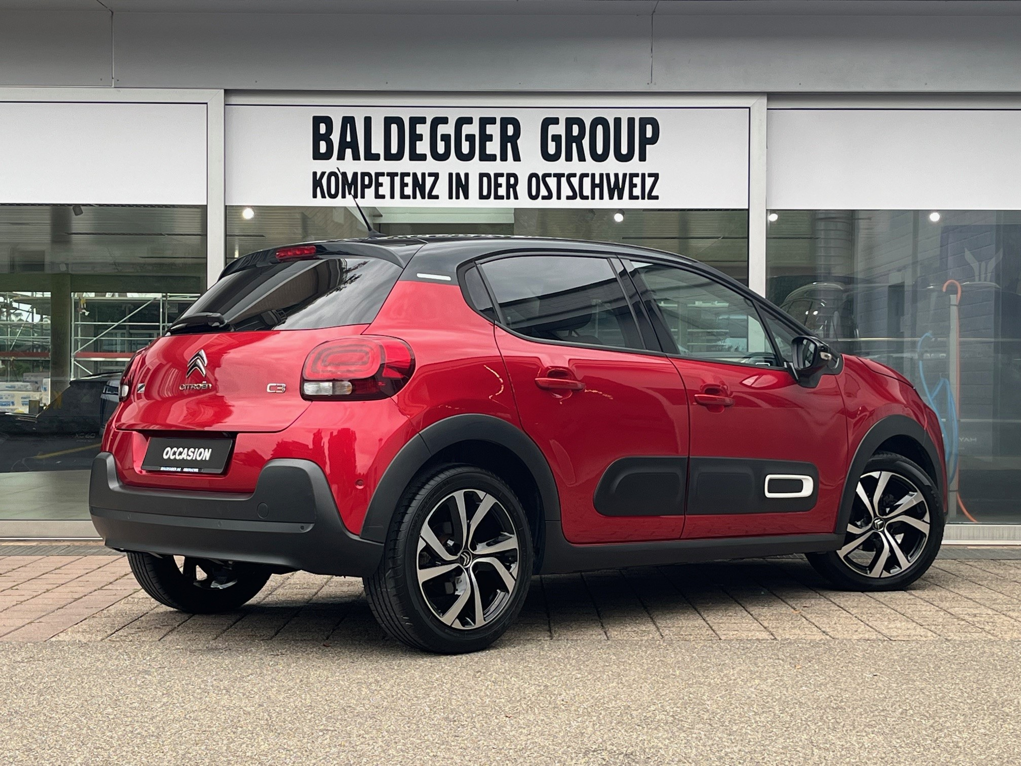 listing desktop thumbnail image 2