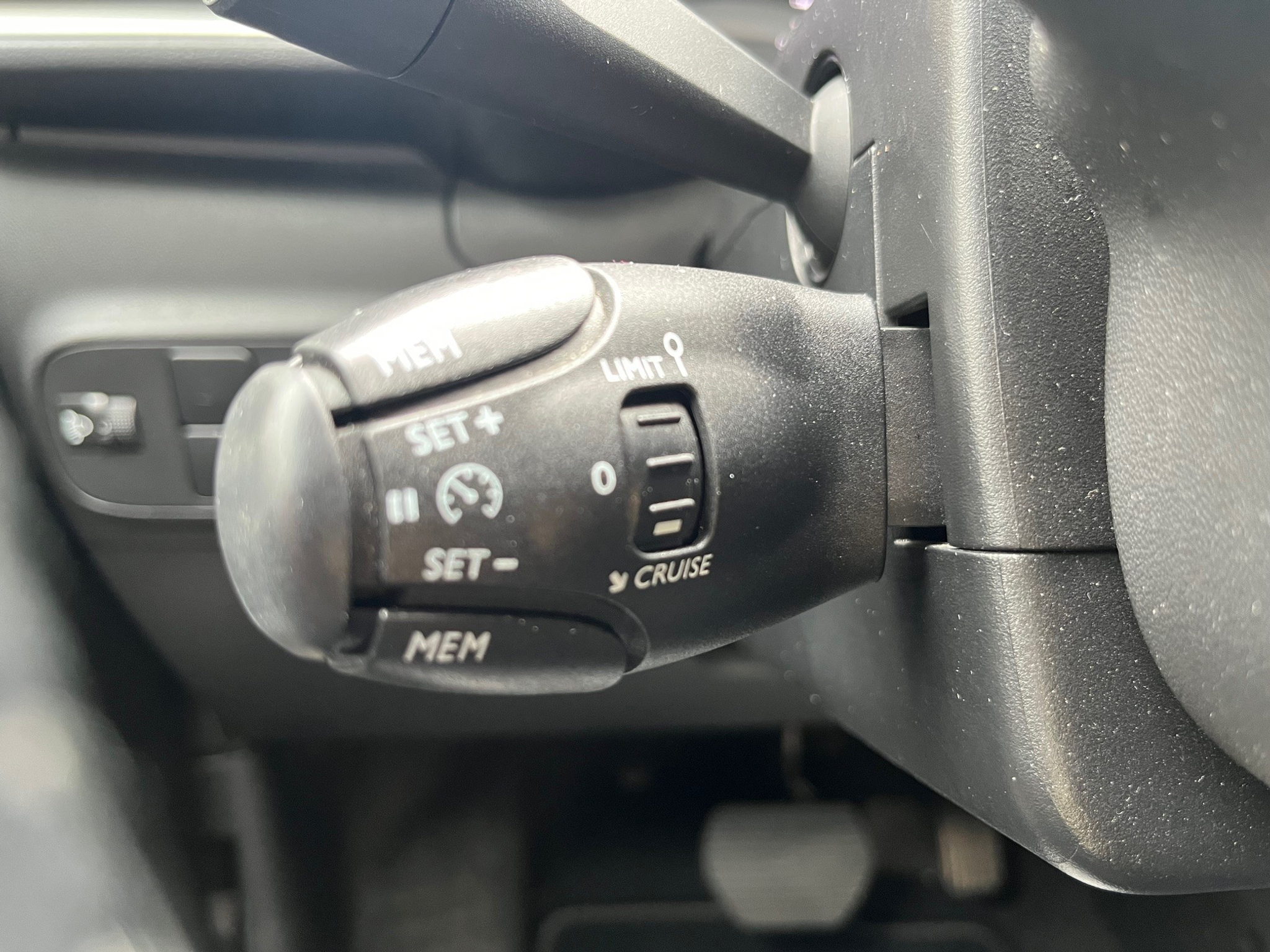 listing desktop thumbnail image 12