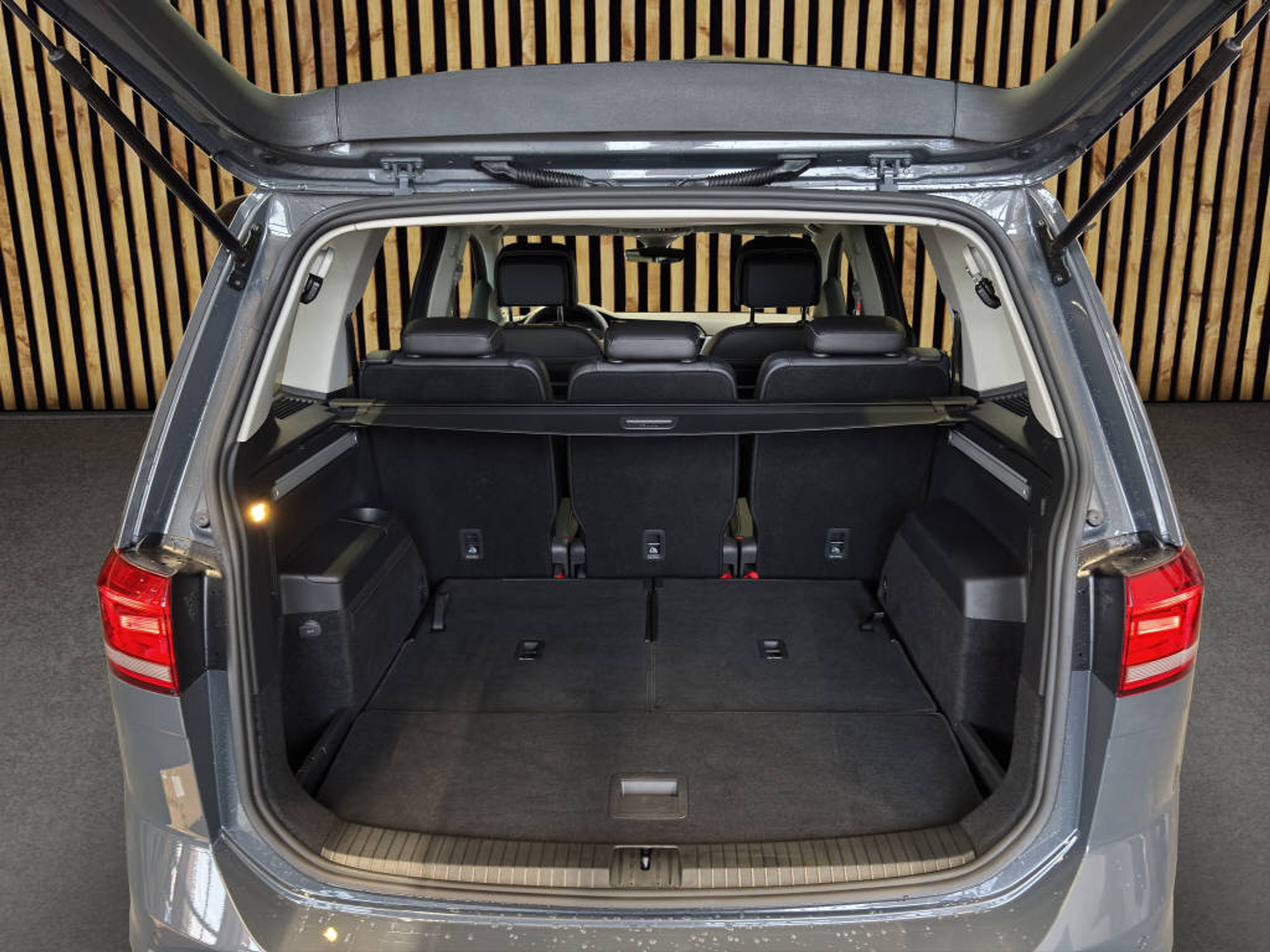 listing desktop thumbnail image 14