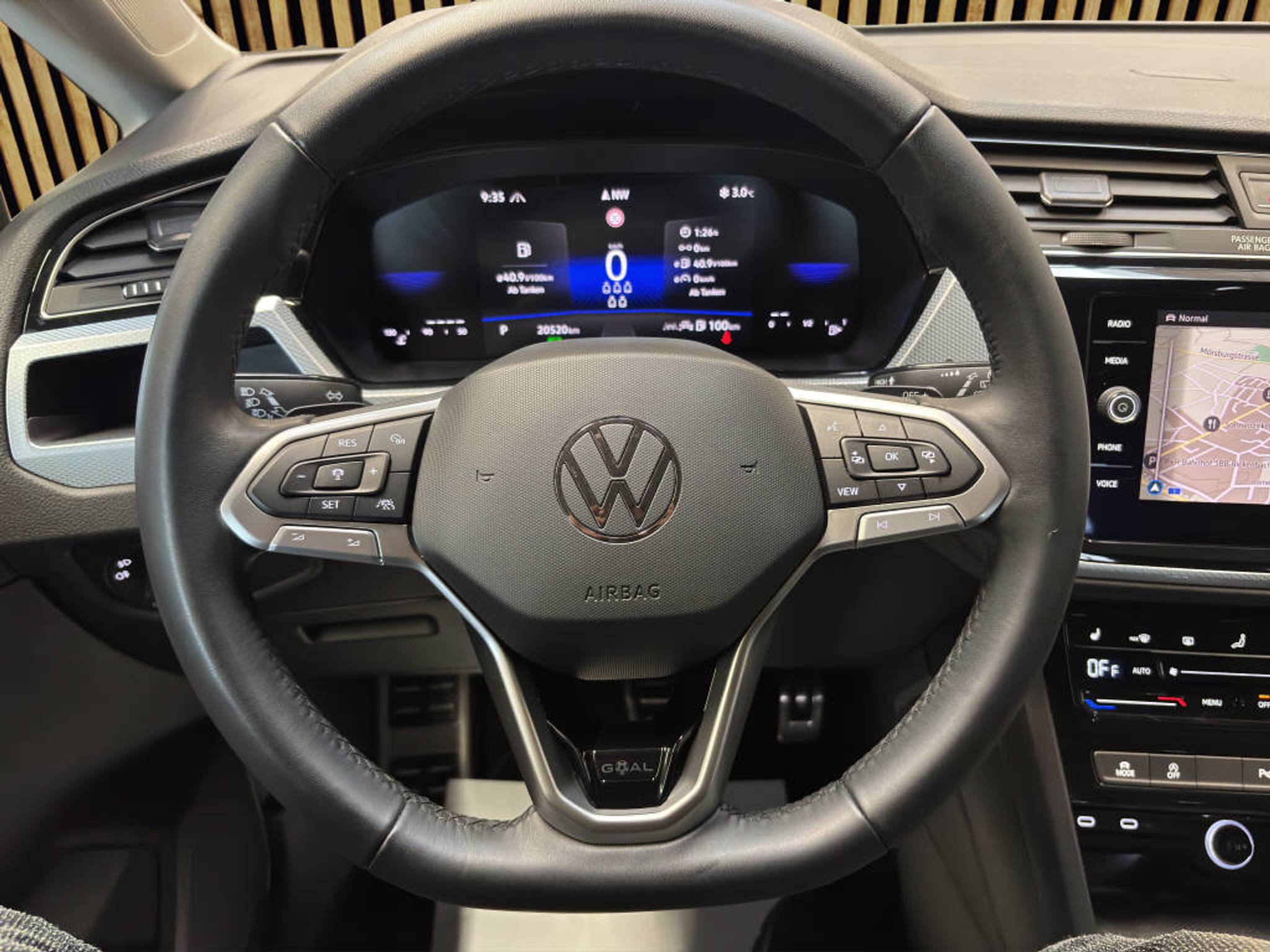 listing desktop thumbnail image 9