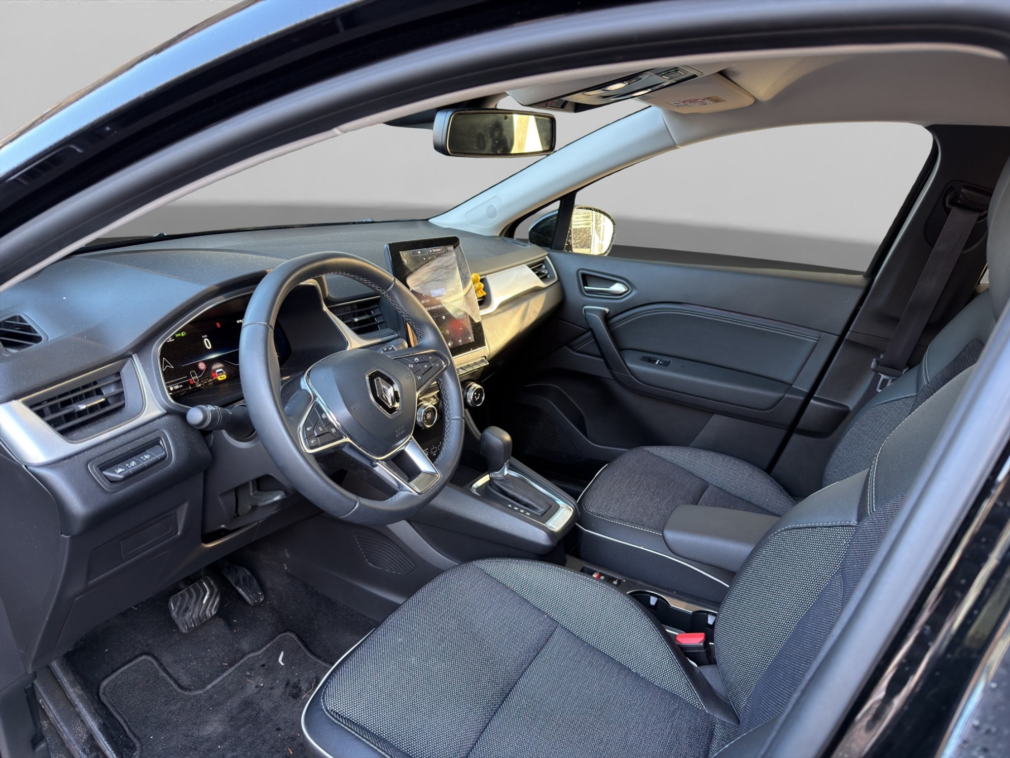 listing desktop thumbnail image 5