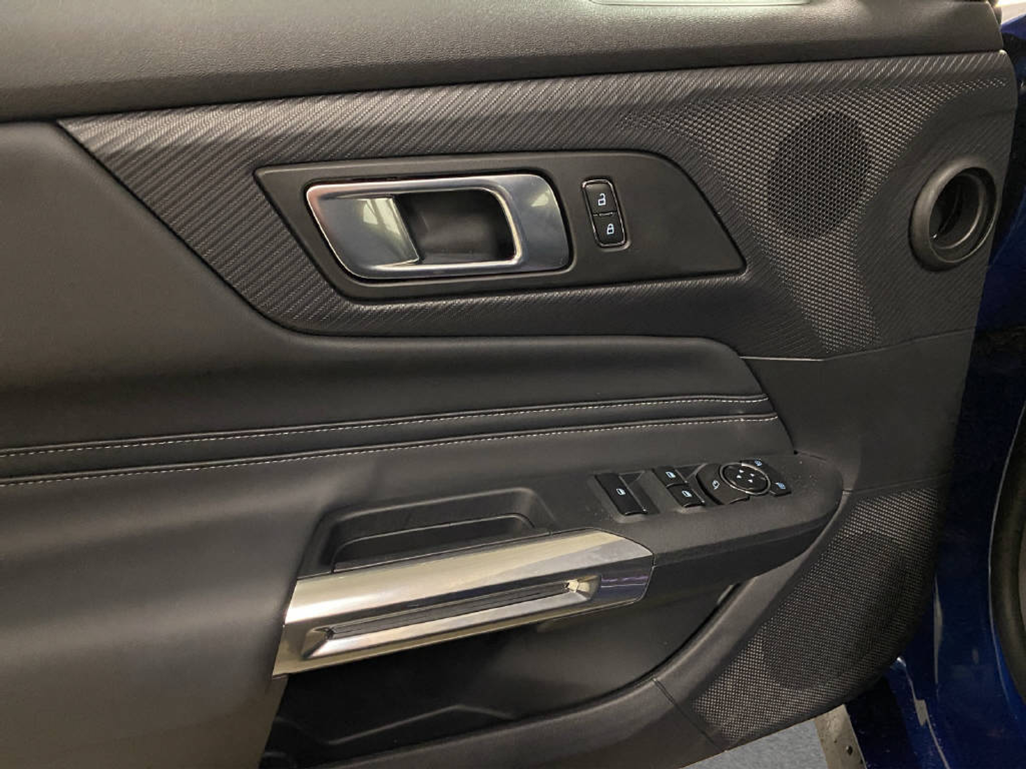 listing desktop thumbnail image 11