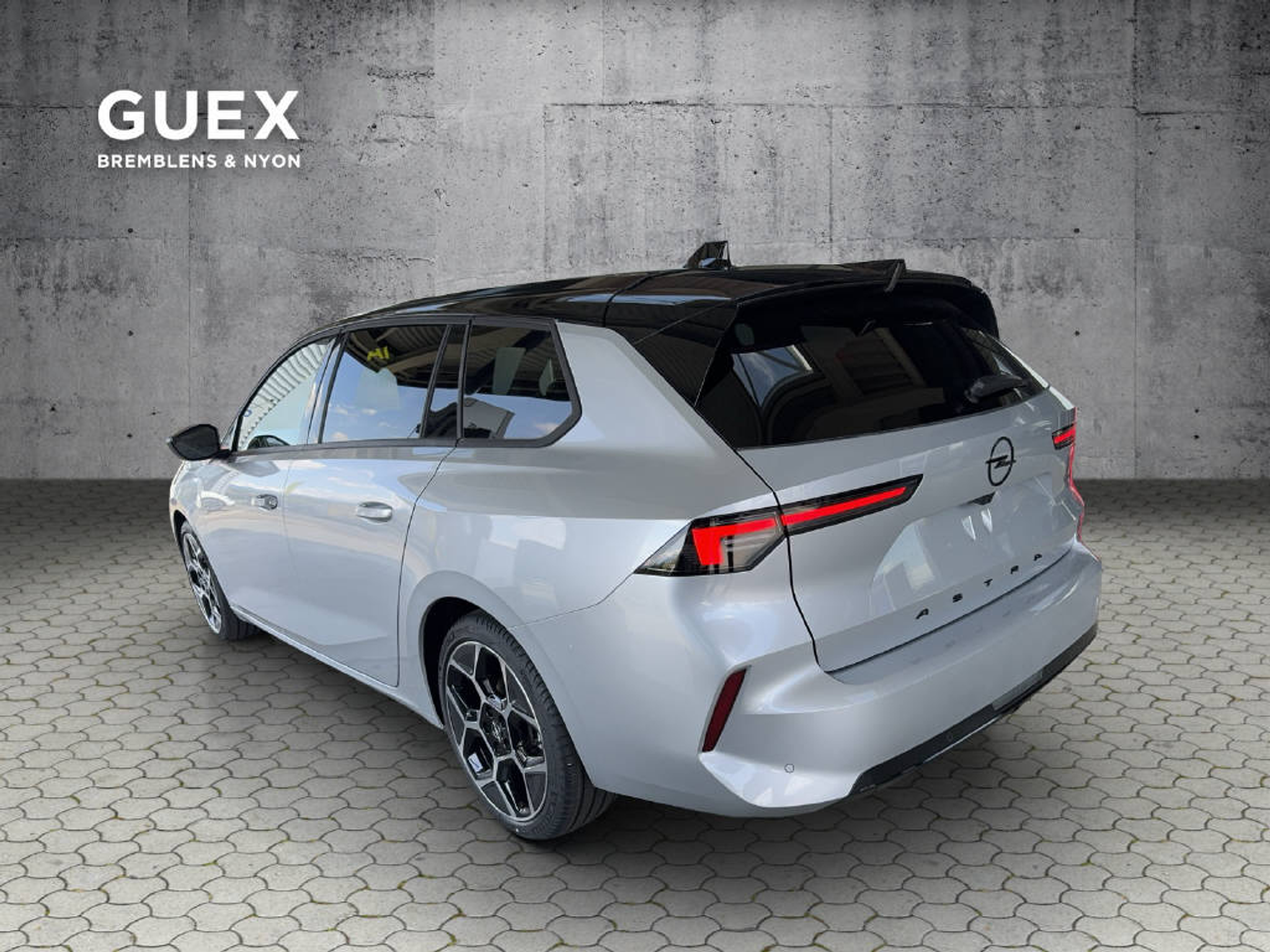 listing desktop thumbnail image 2