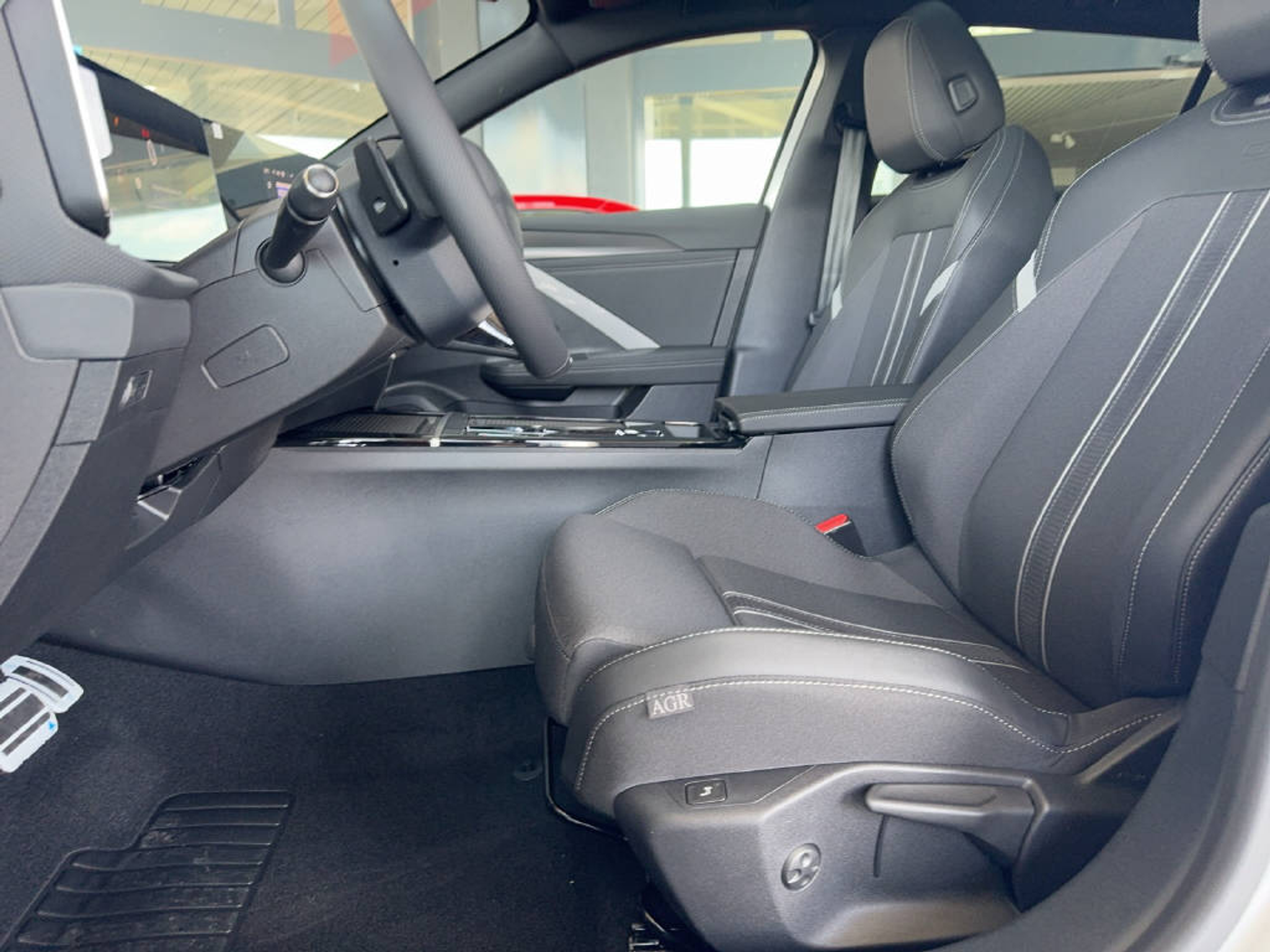 listing desktop thumbnail image 6