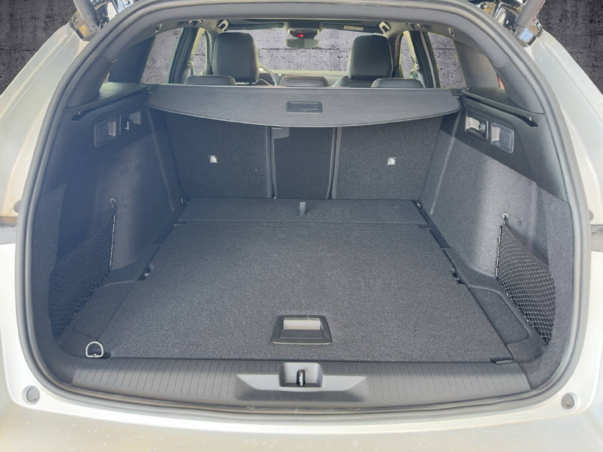 listing desktop thumbnail image 9