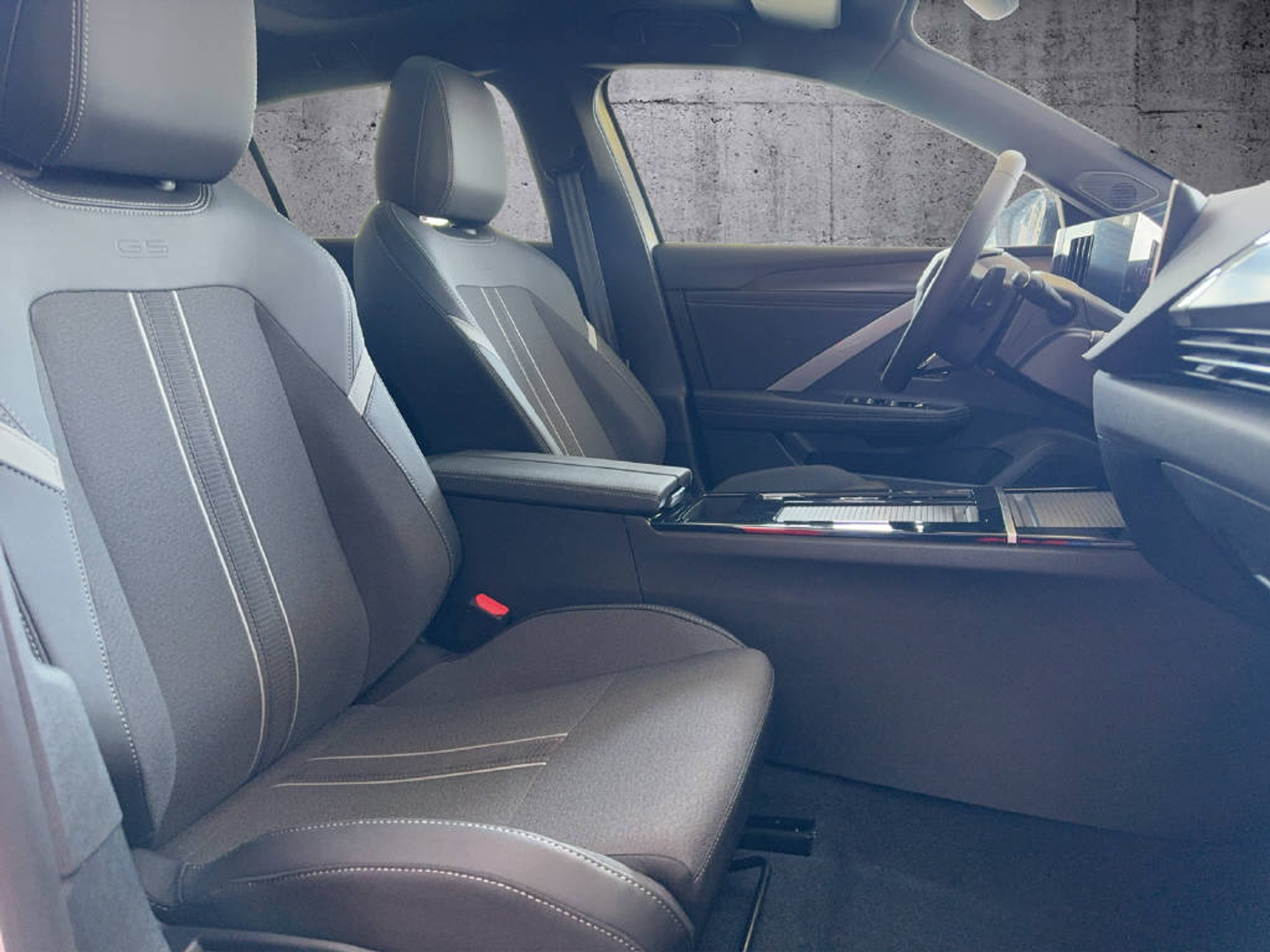 listing desktop thumbnail image 11