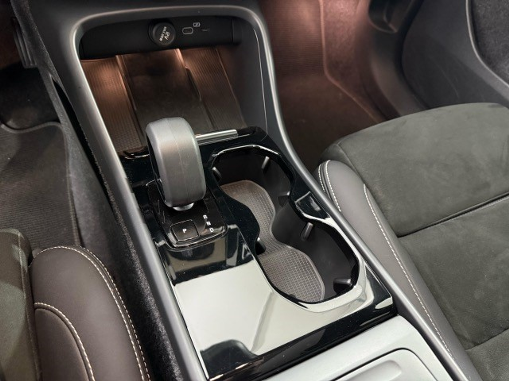 listing desktop thumbnail image 10