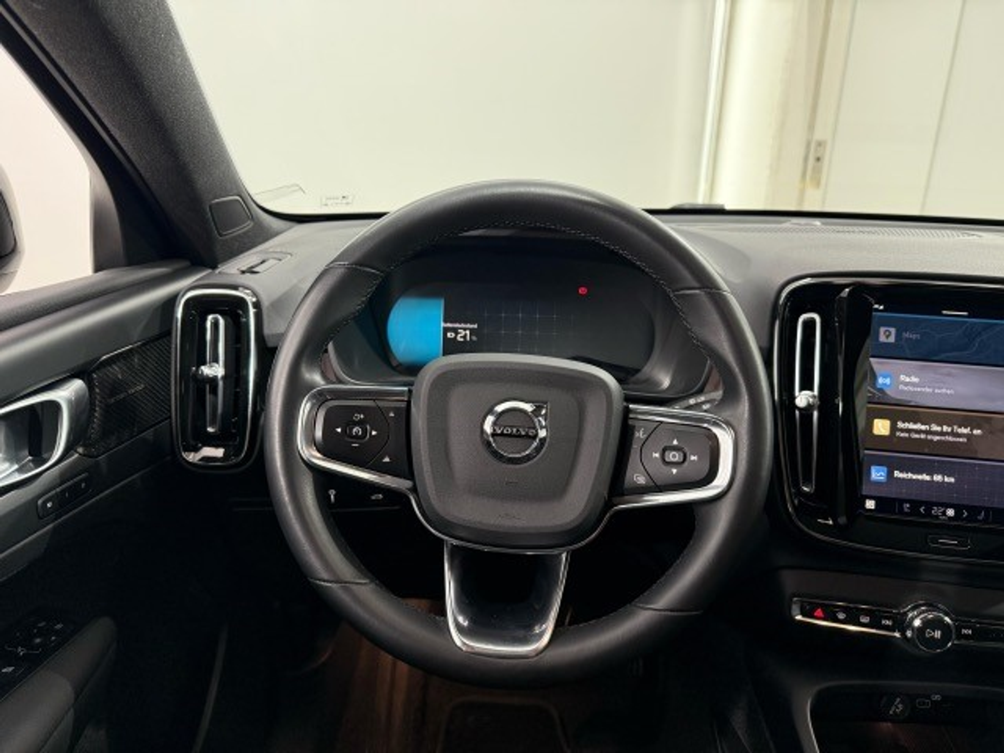 listing desktop thumbnail image 12