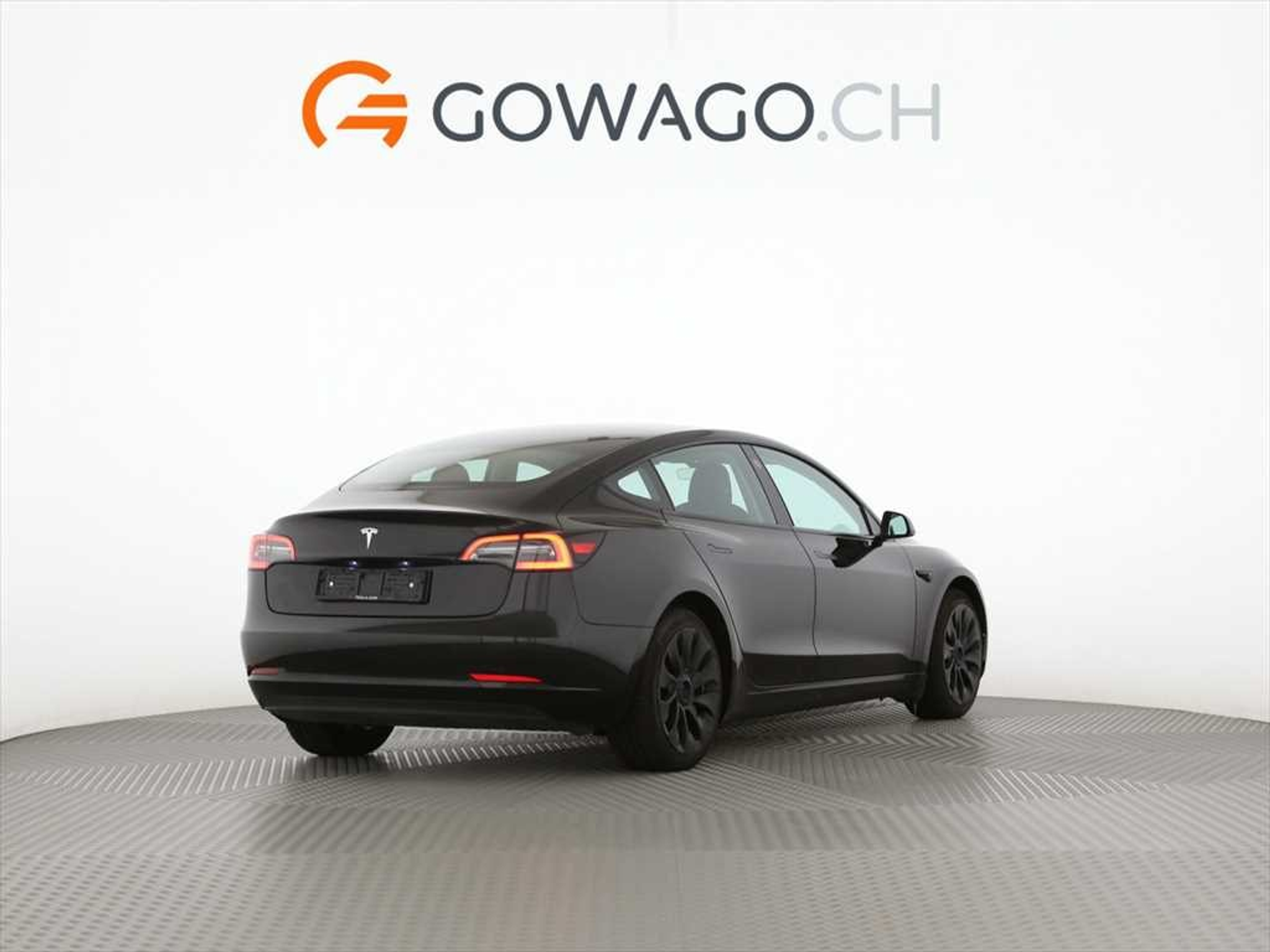 listing desktop thumbnail image 1