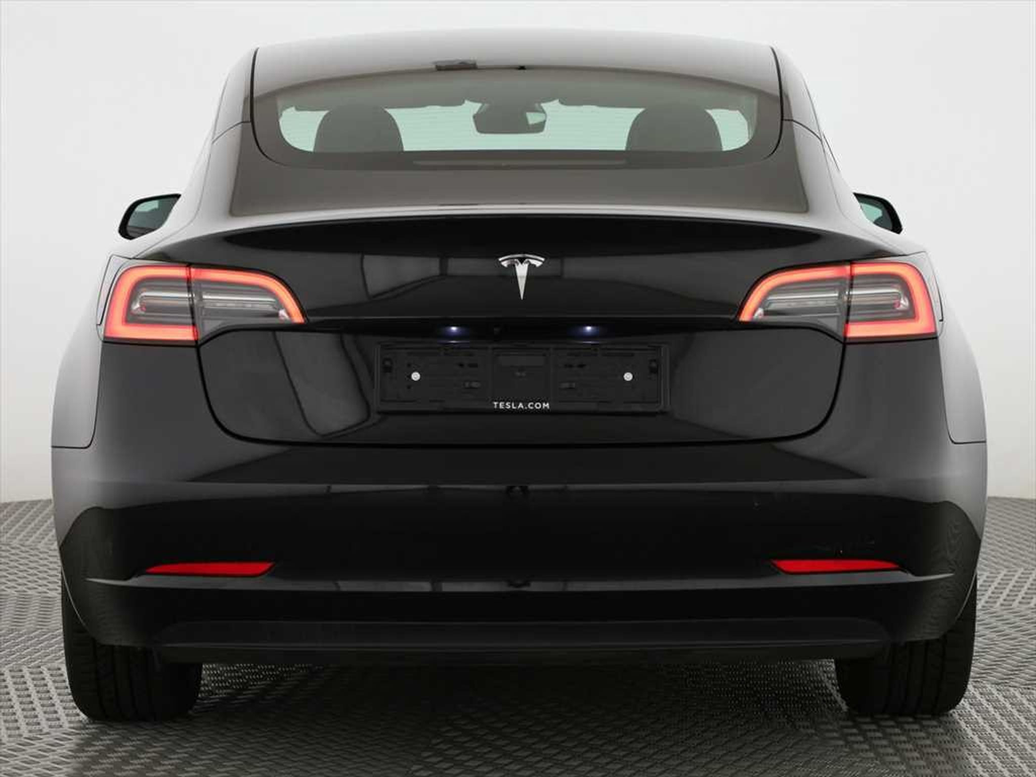 listing desktop thumbnail image 3