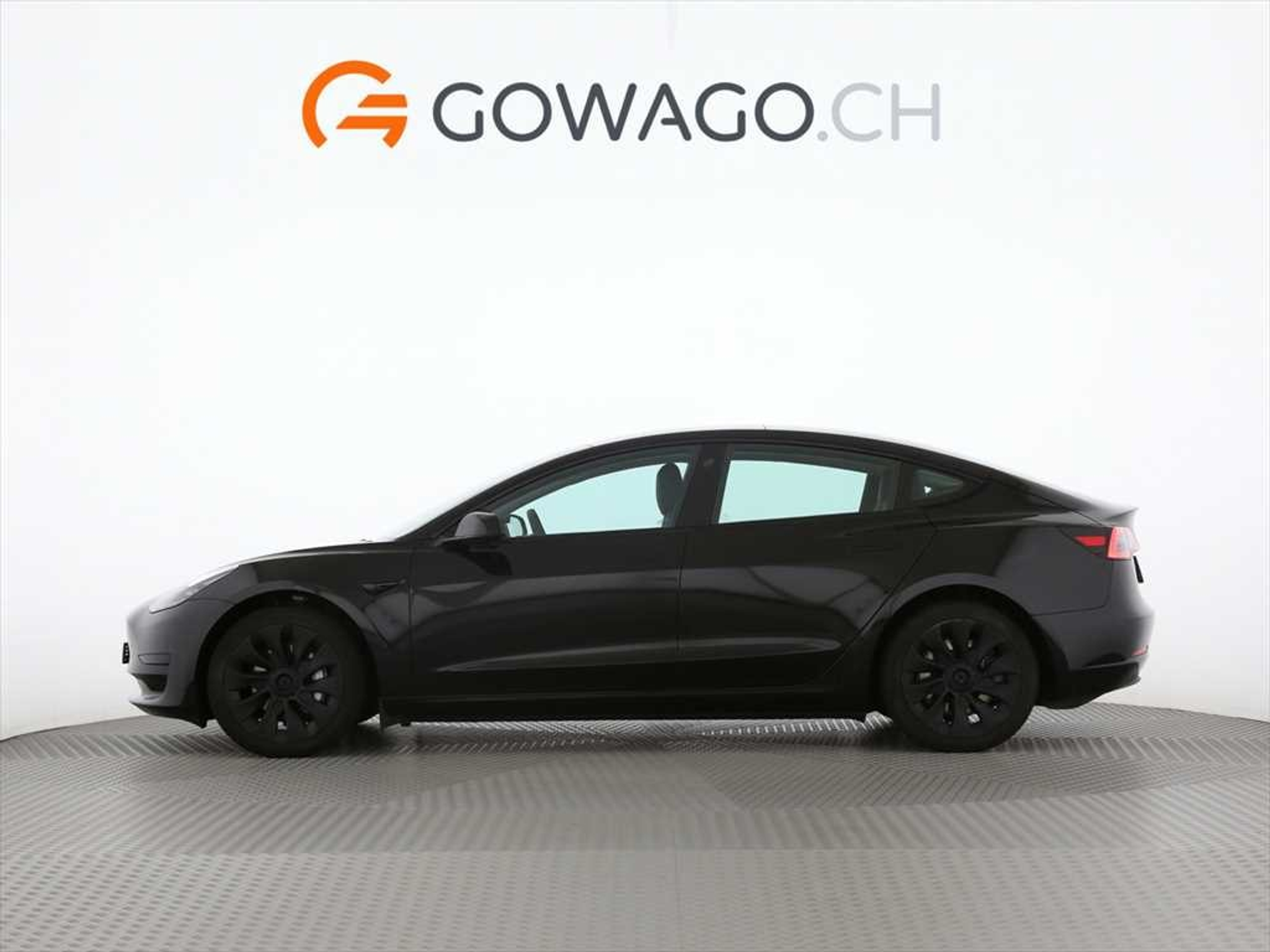 listing desktop thumbnail image 2