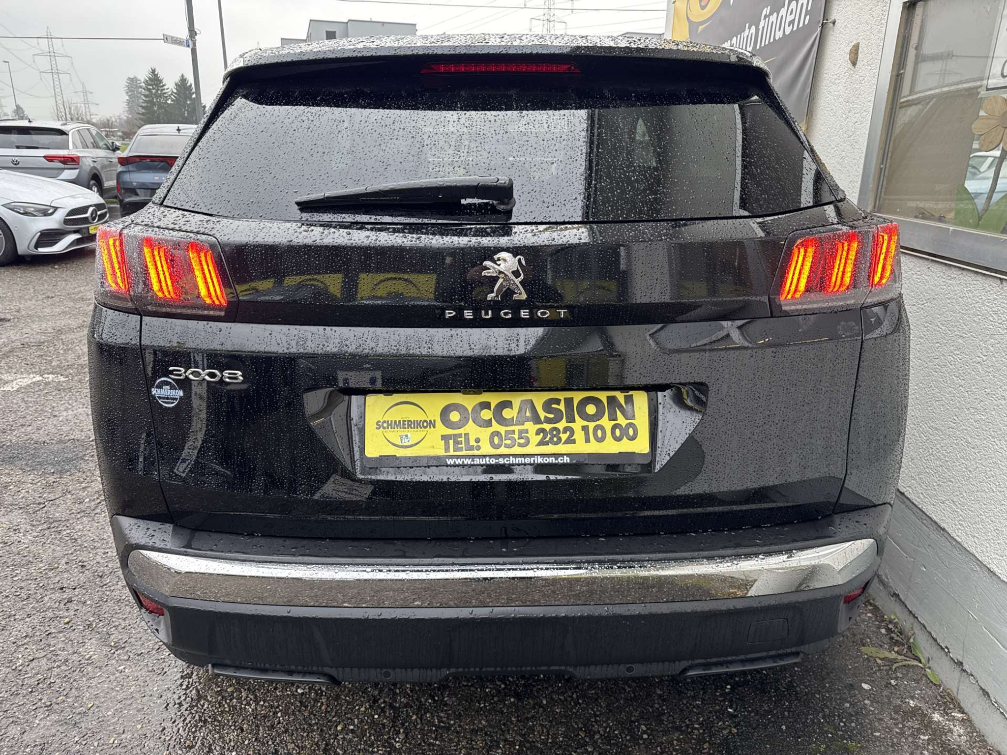 listing desktop thumbnail image 3