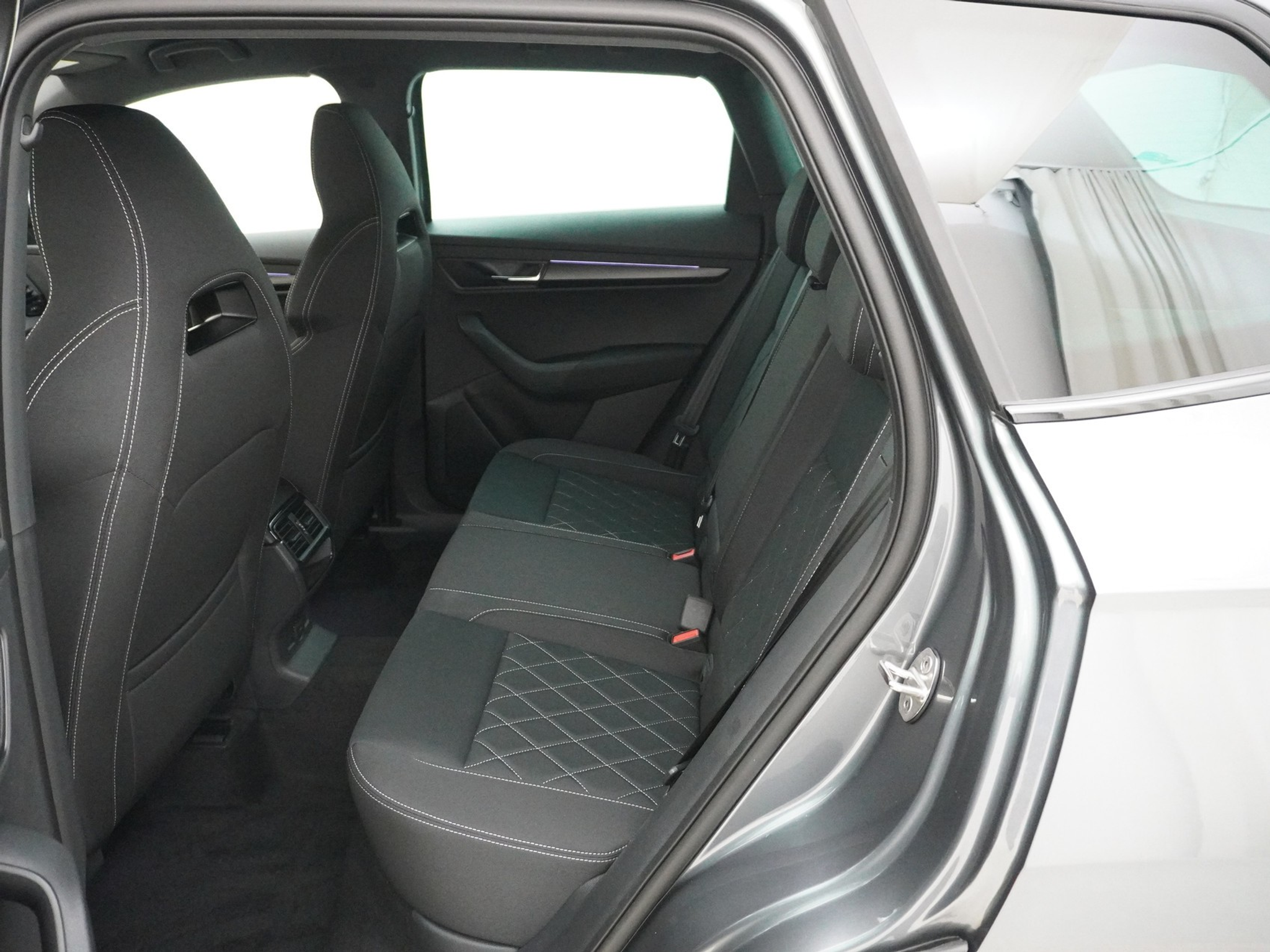 listing desktop thumbnail image 13