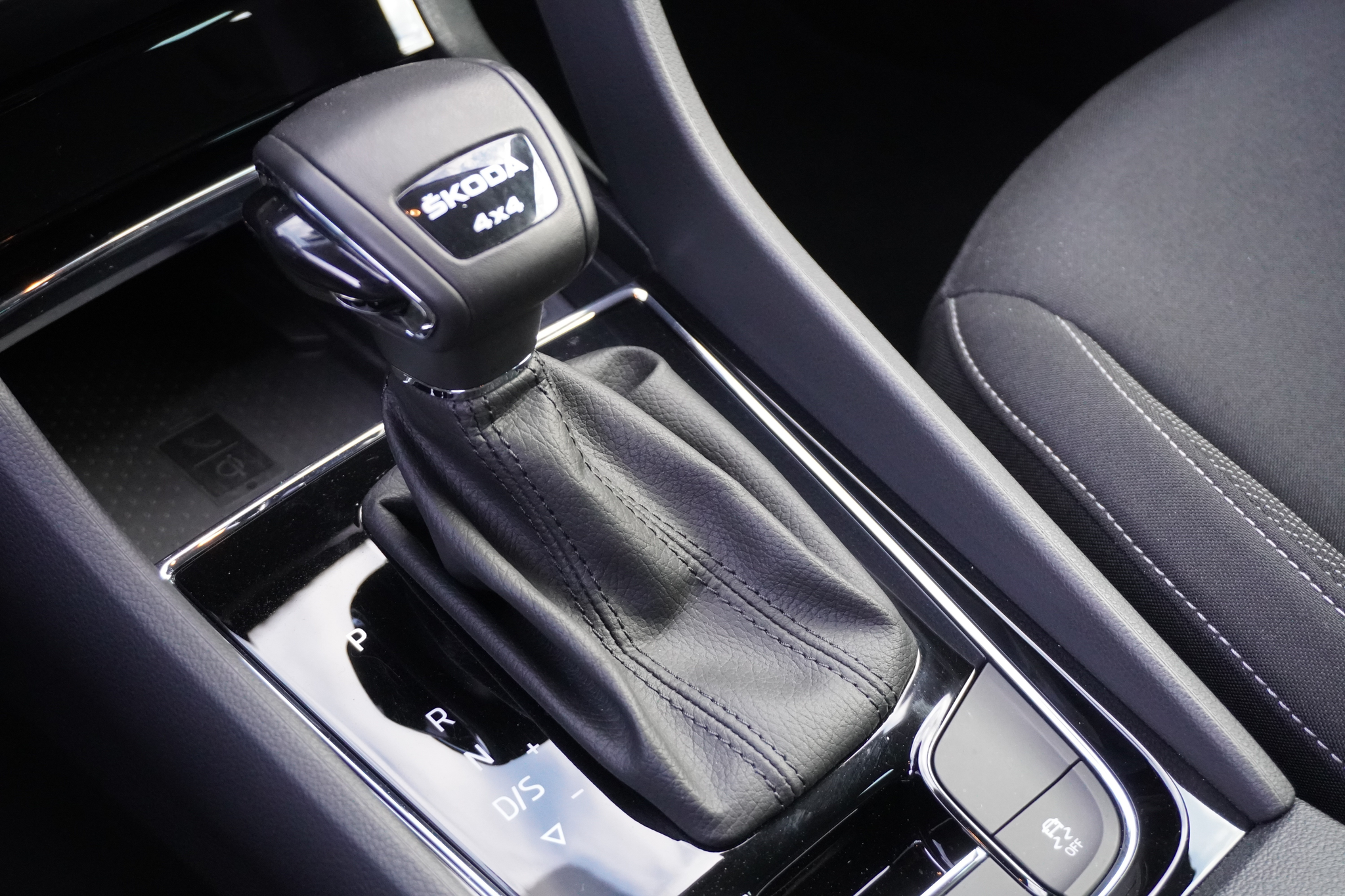 listing desktop thumbnail image 14