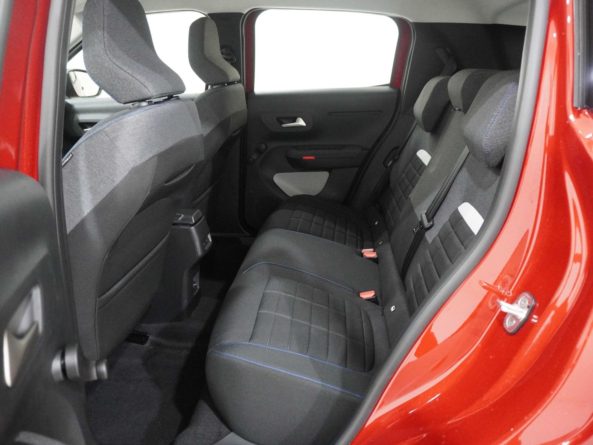 listing desktop thumbnail image 16