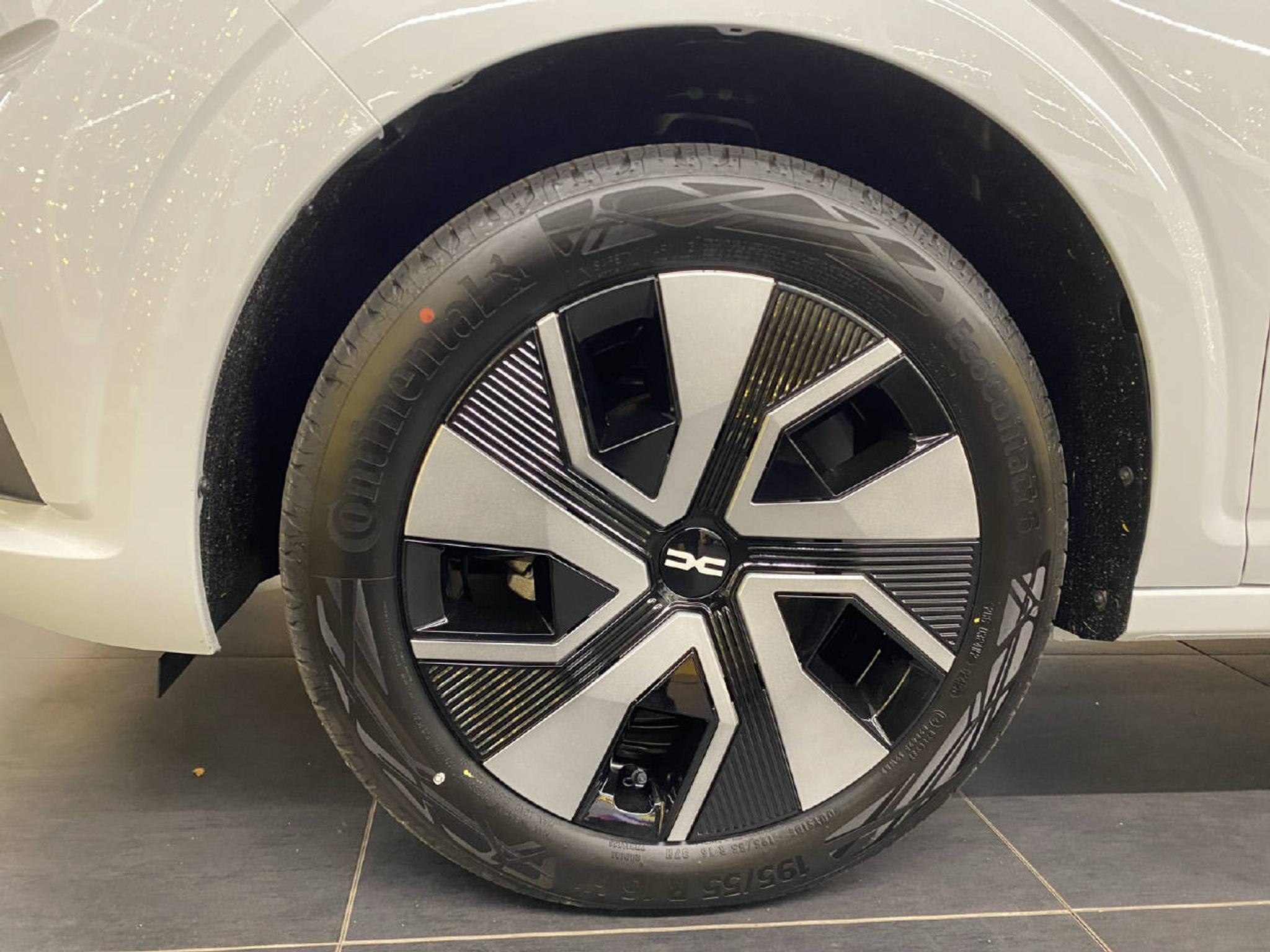 listing desktop thumbnail image 10