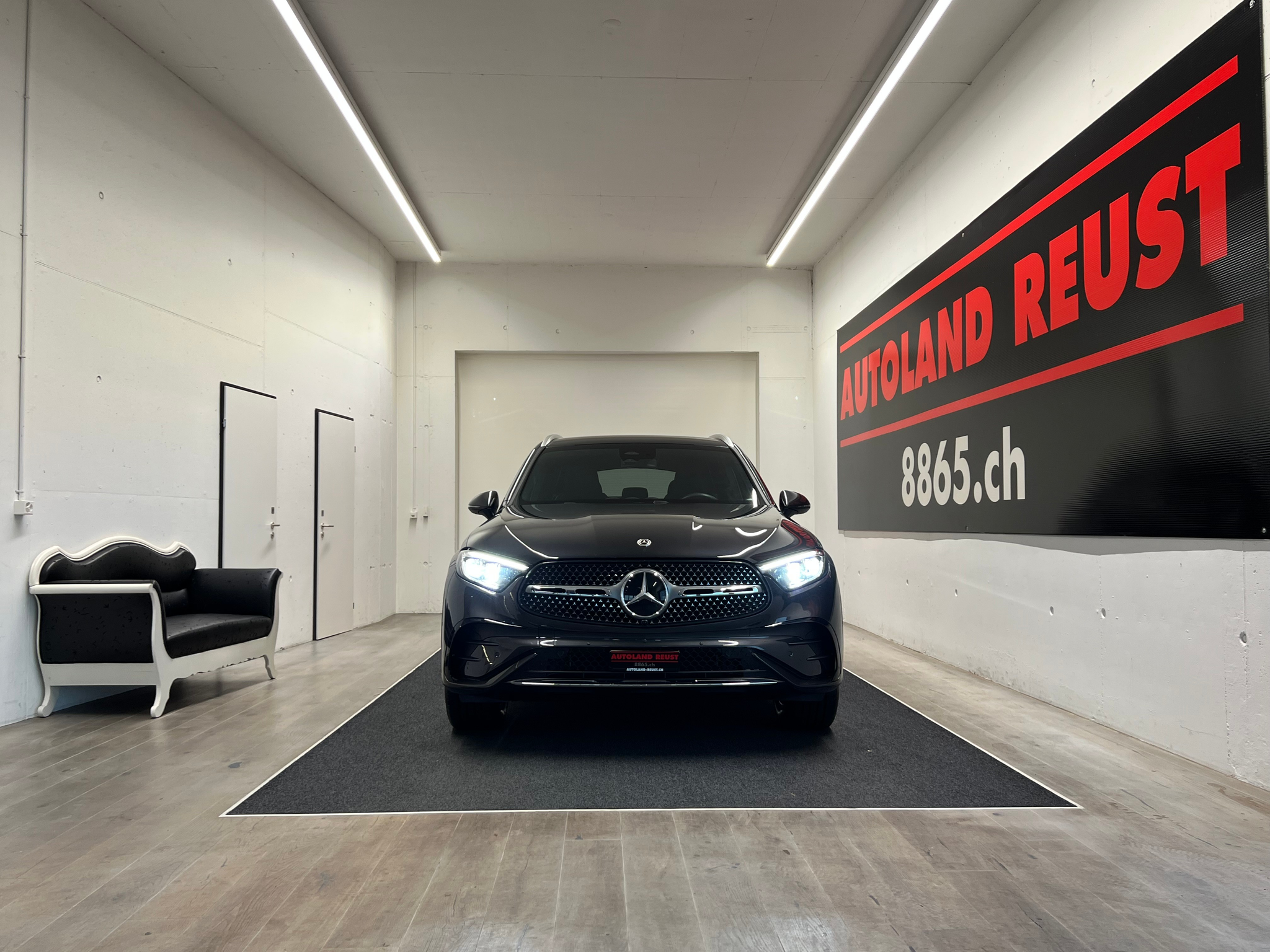 listing desktop thumbnail image 1