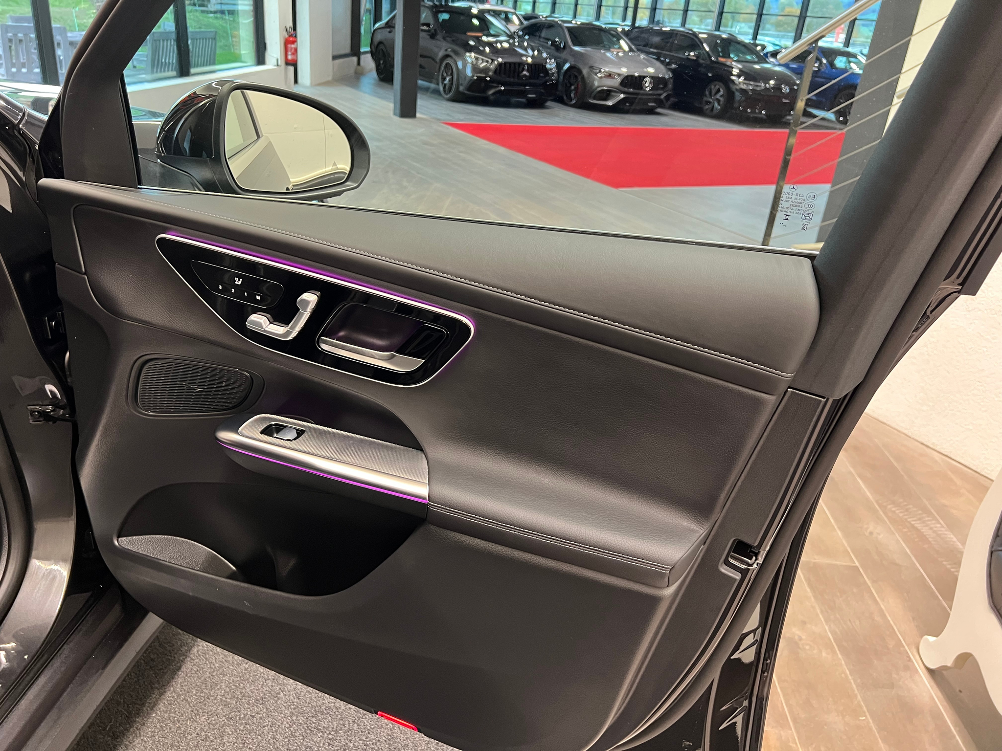 listing desktop thumbnail image 20