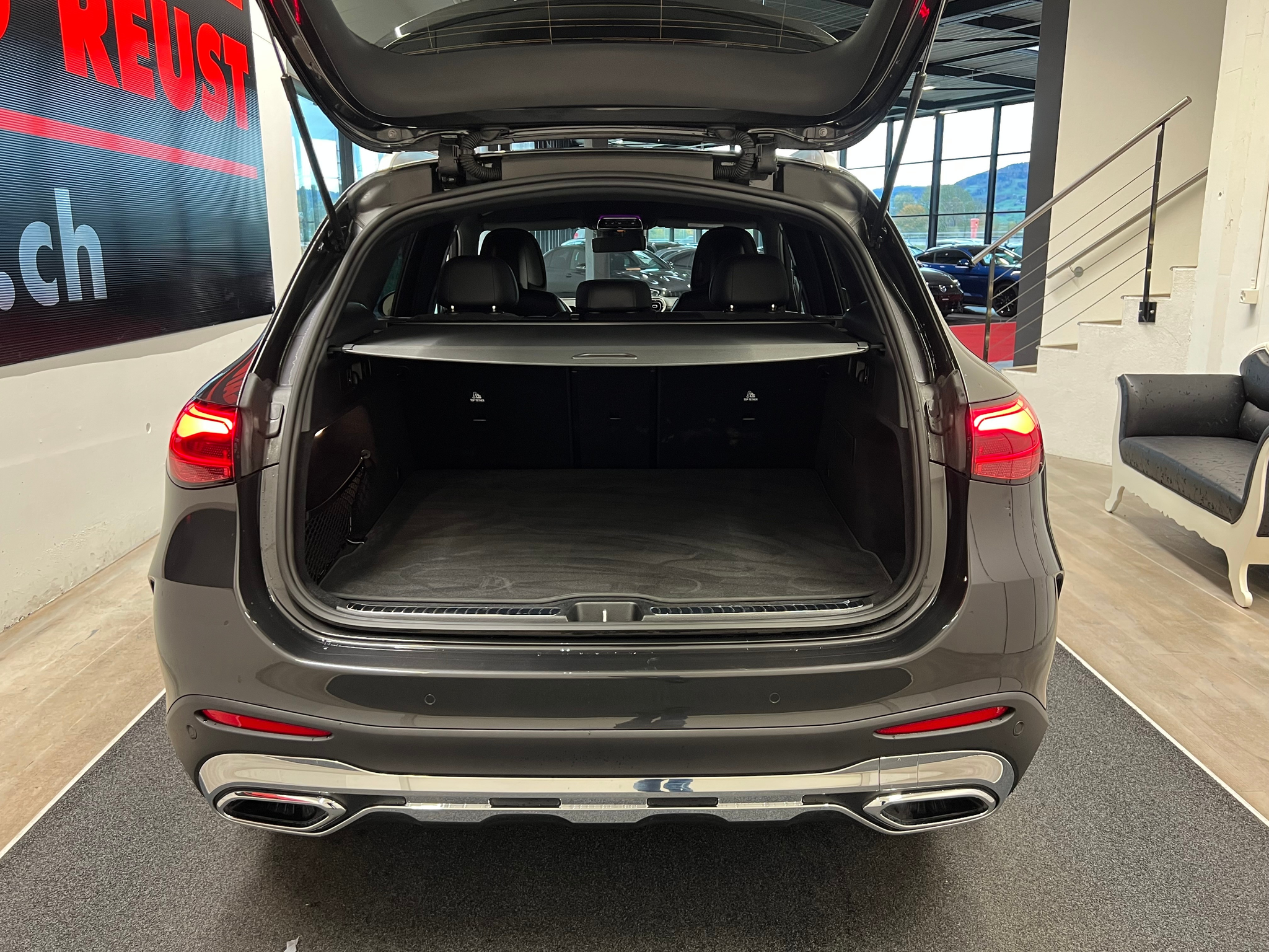 listing desktop thumbnail image 8