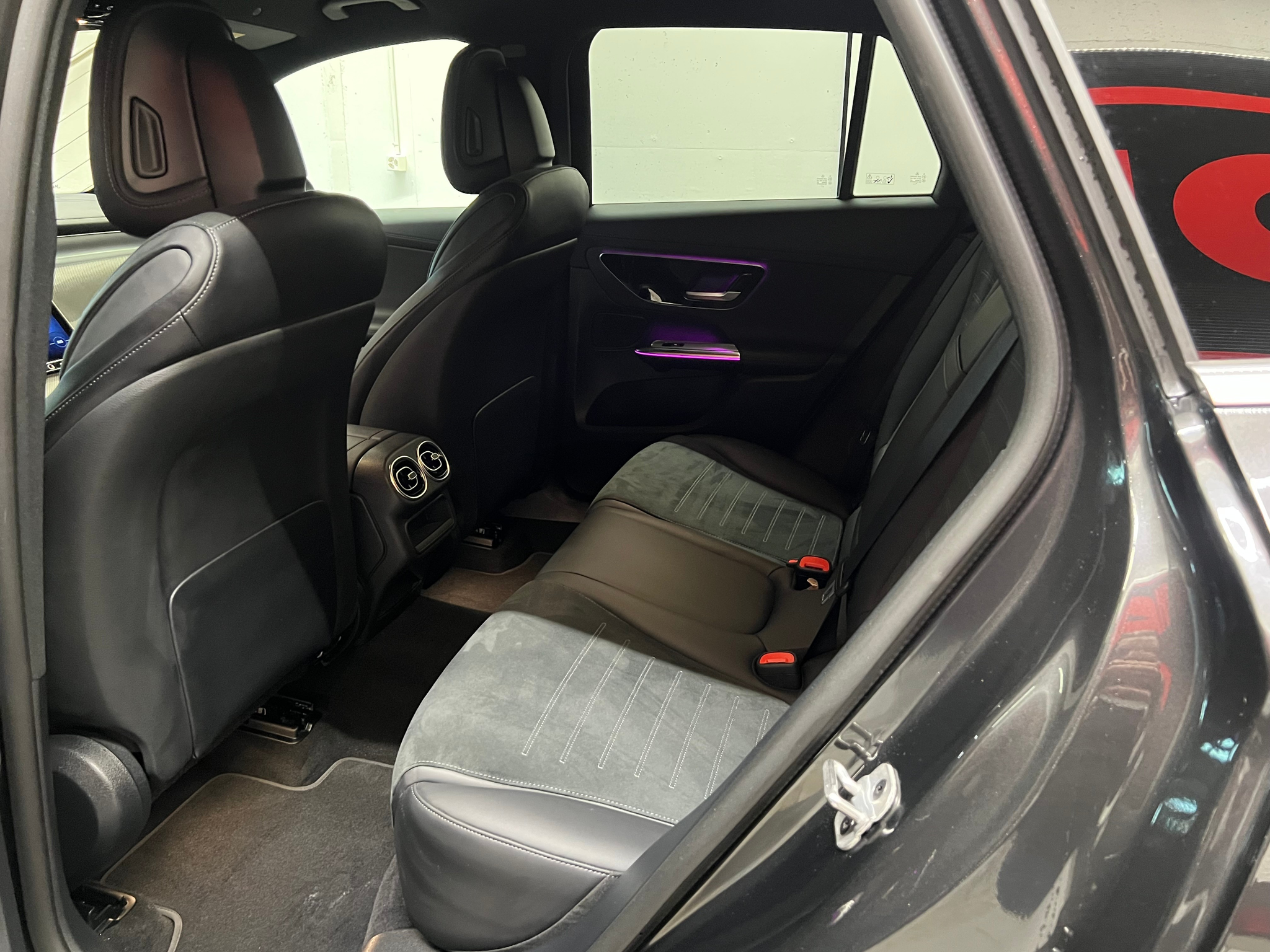 listing desktop thumbnail image 15