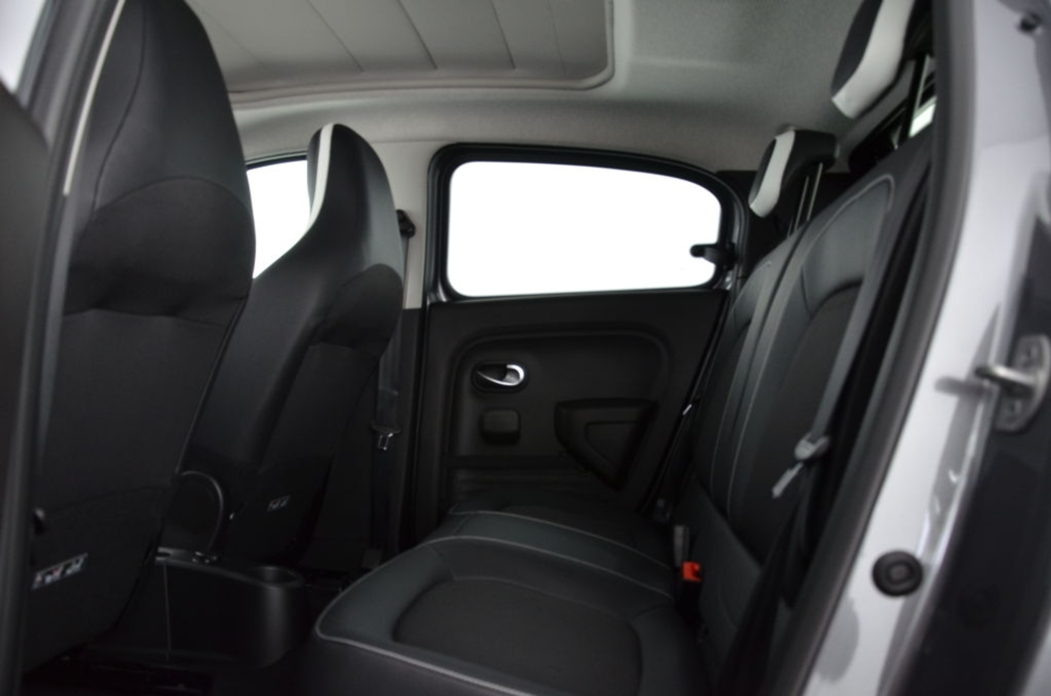 listing desktop thumbnail image 14