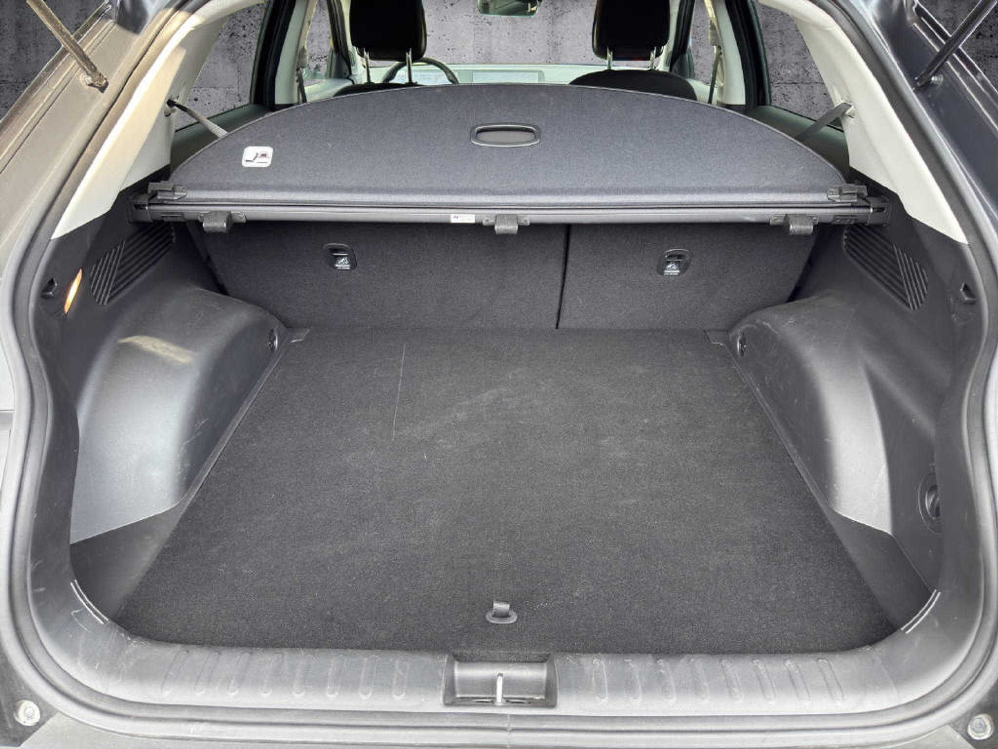 listing desktop thumbnail image 7