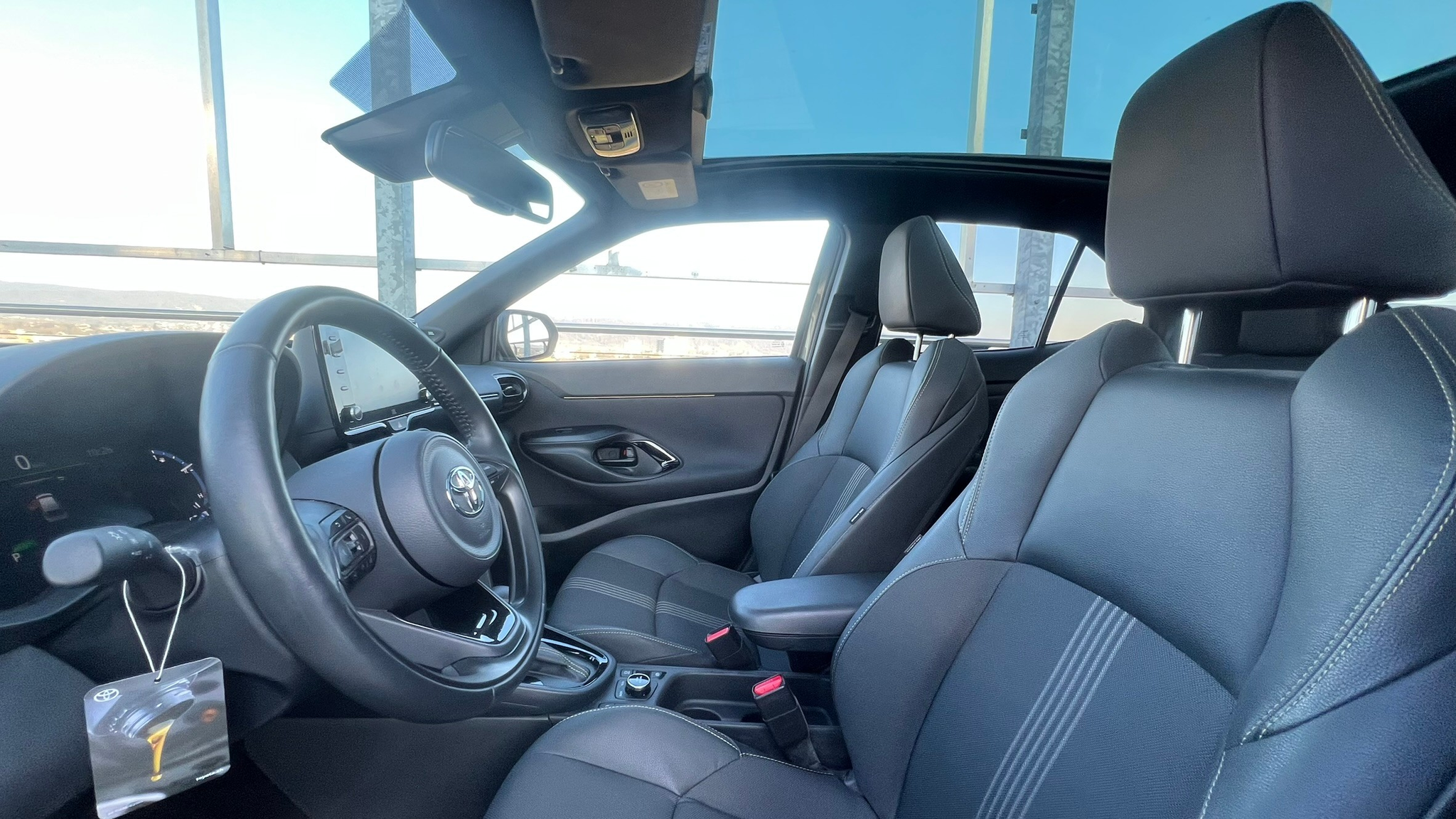 listing desktop thumbnail image 23