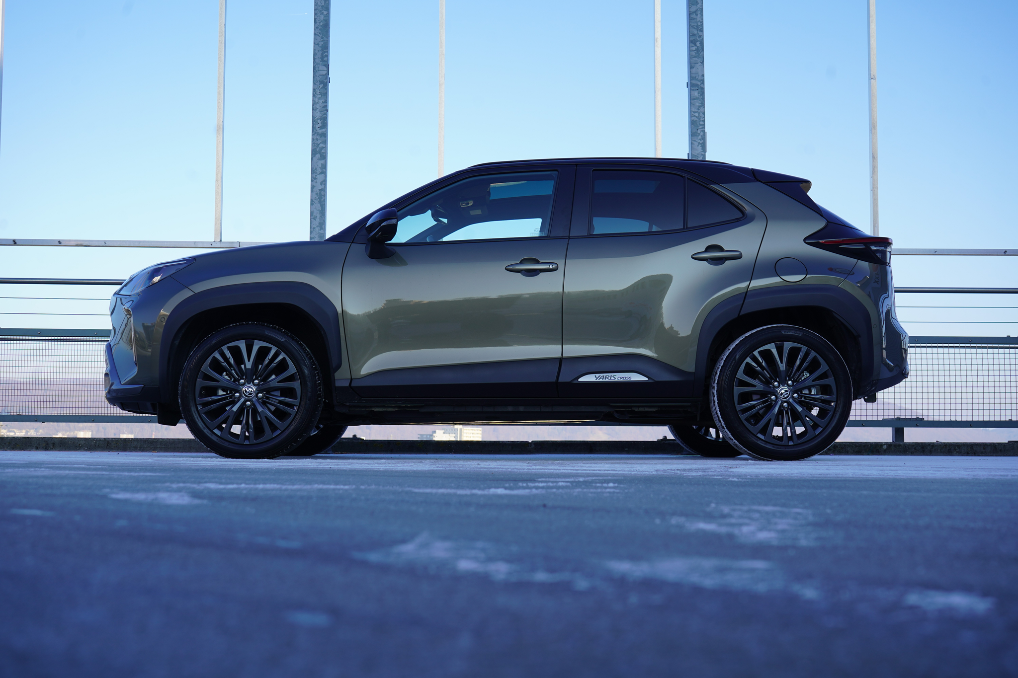 listing desktop thumbnail image 3