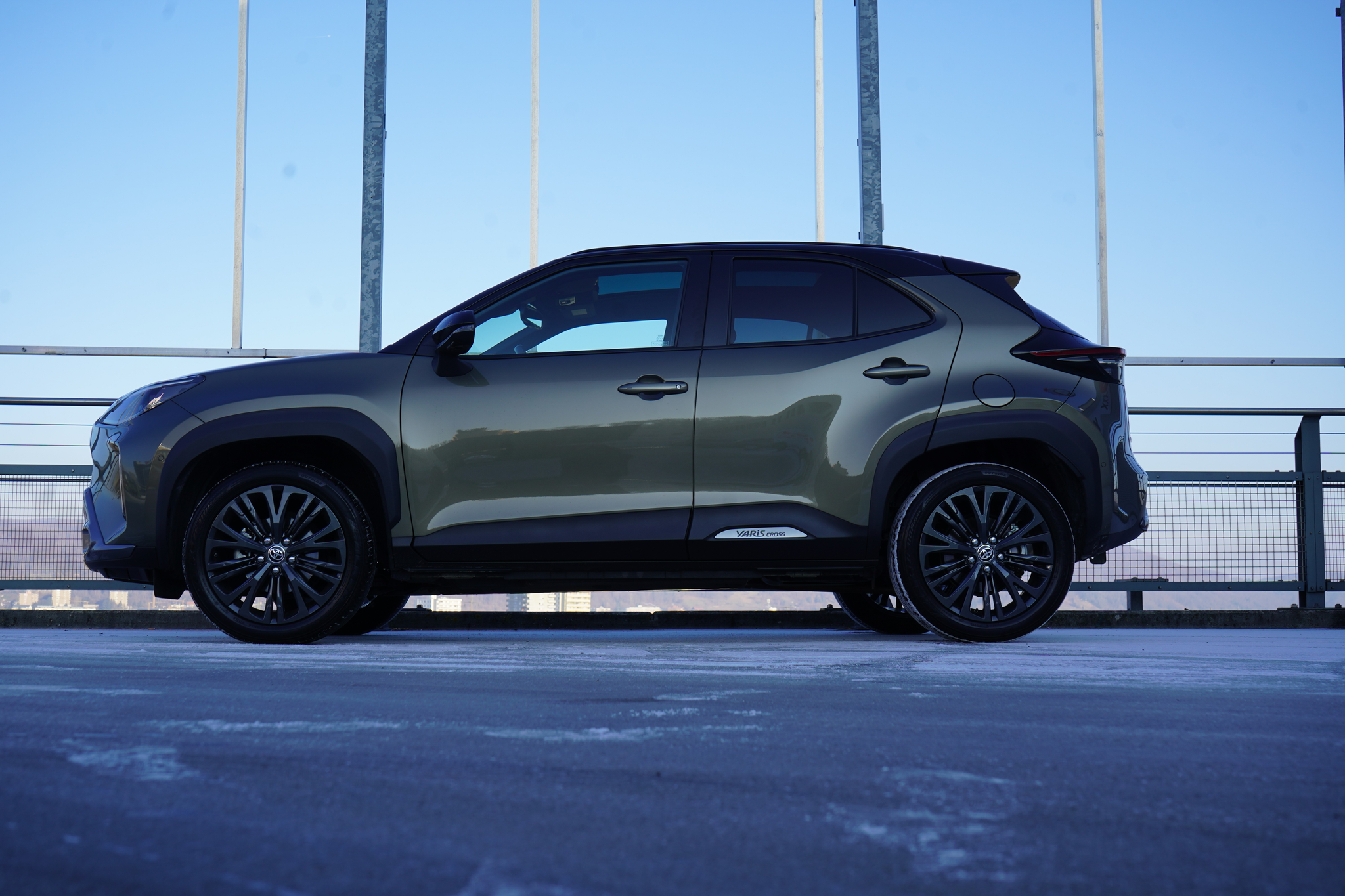 listing desktop thumbnail image 1