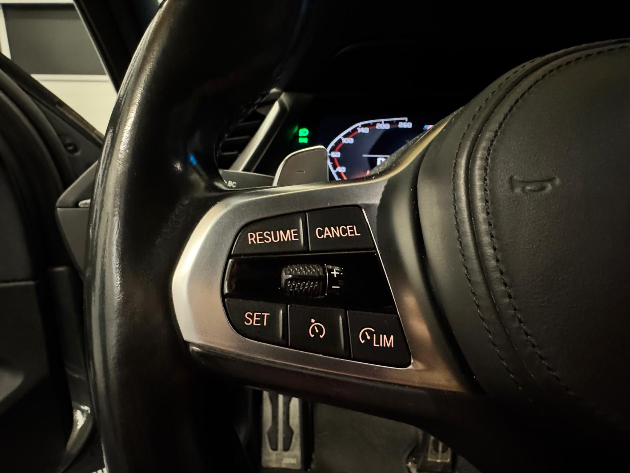 listing desktop thumbnail image 16