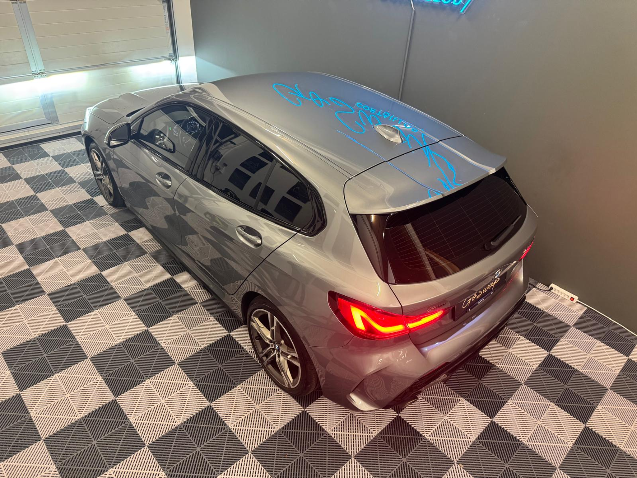 listing desktop thumbnail image 2