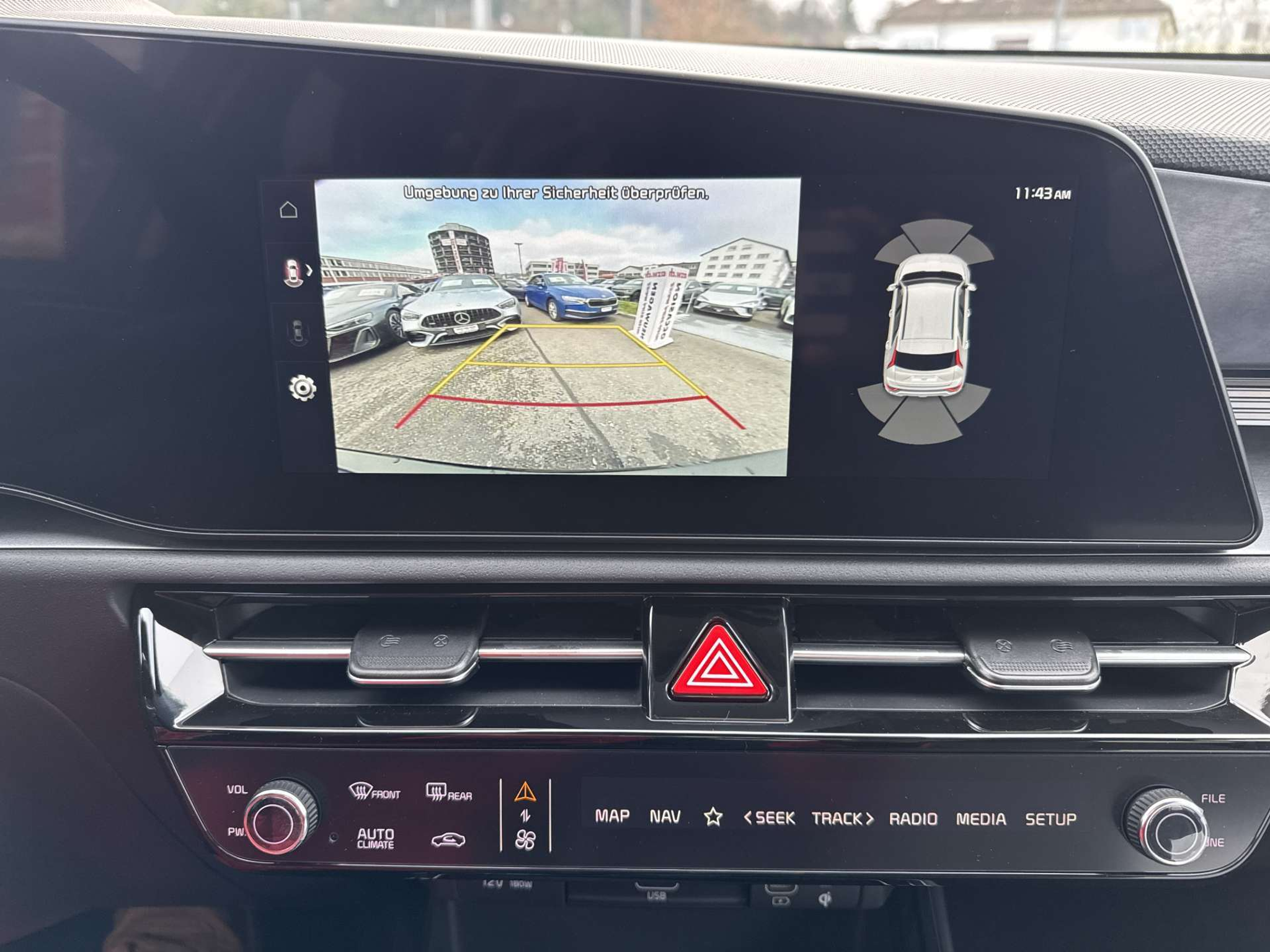 listing desktop thumbnail image 9