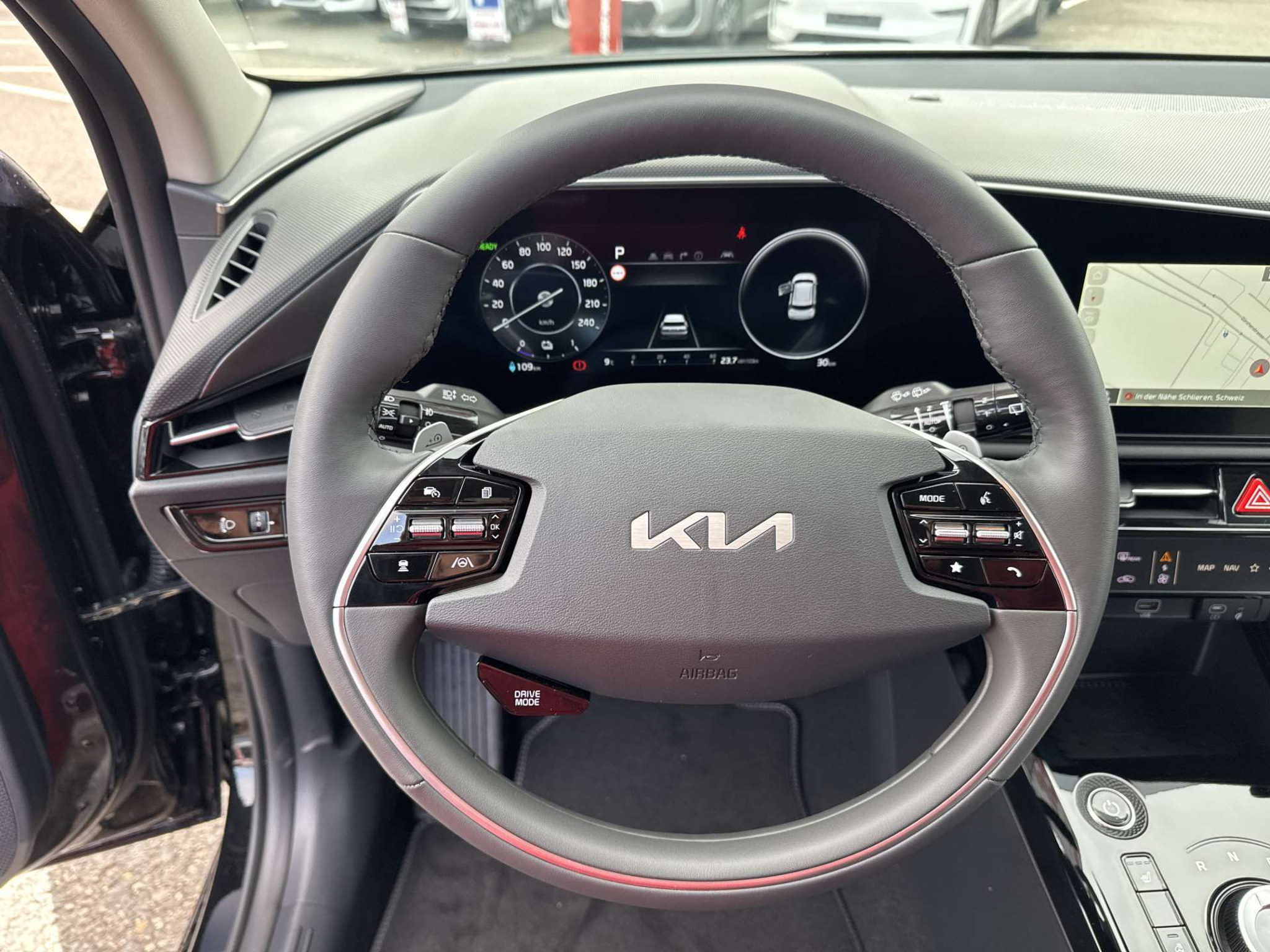 listing desktop thumbnail image 15