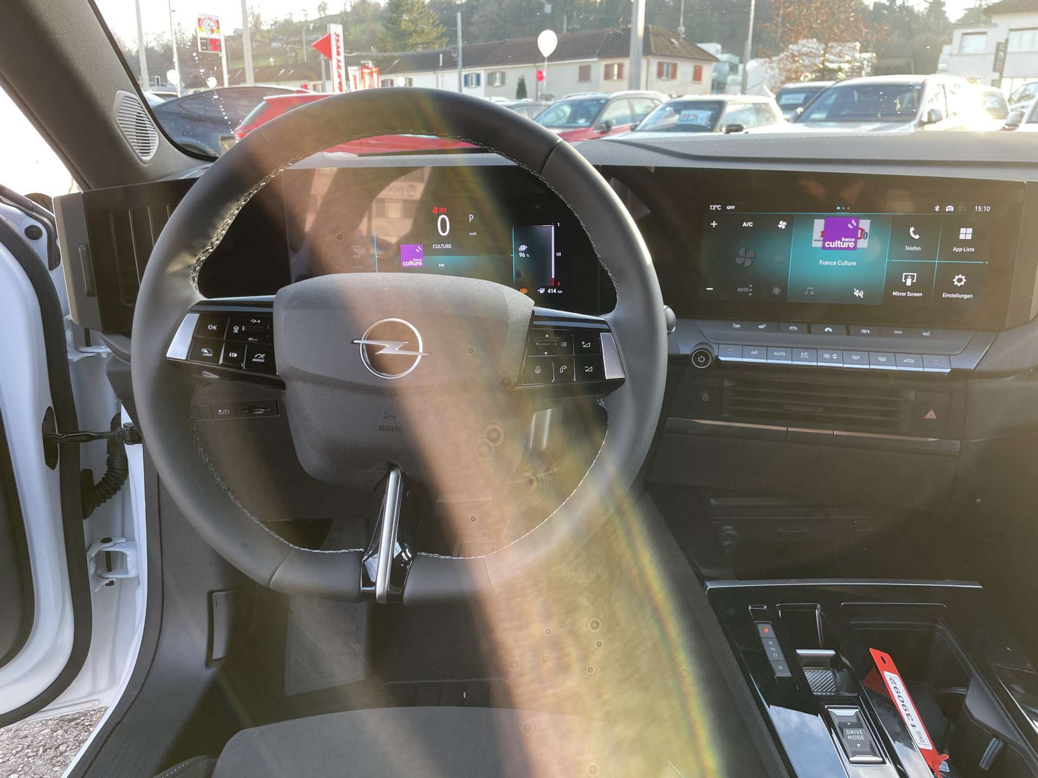 listing desktop thumbnail image 4