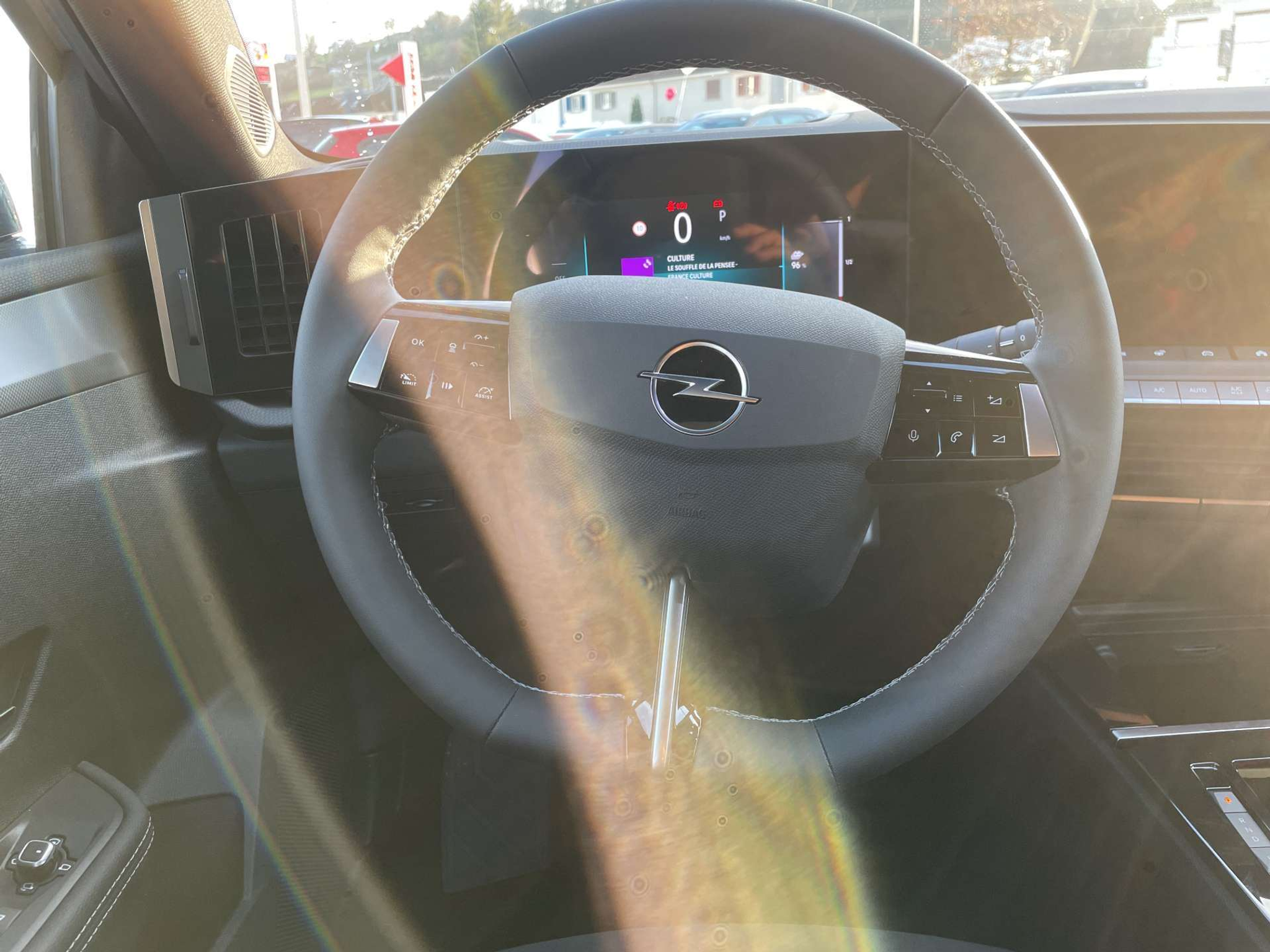 listing desktop thumbnail image 15