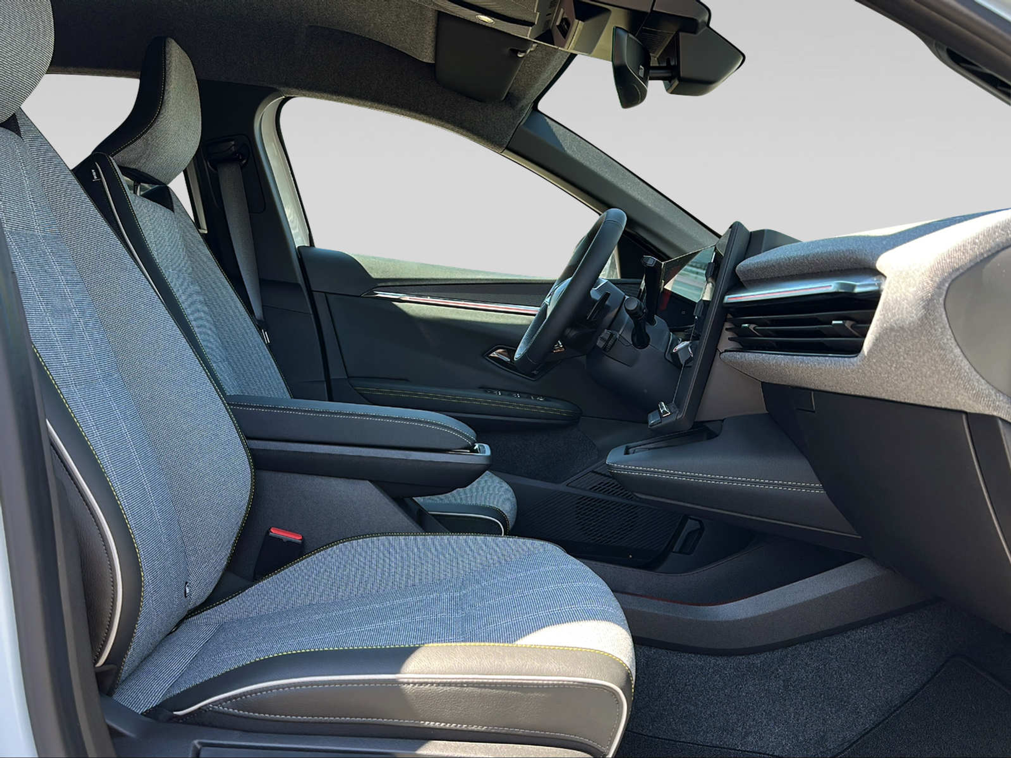 listing desktop thumbnail image 9