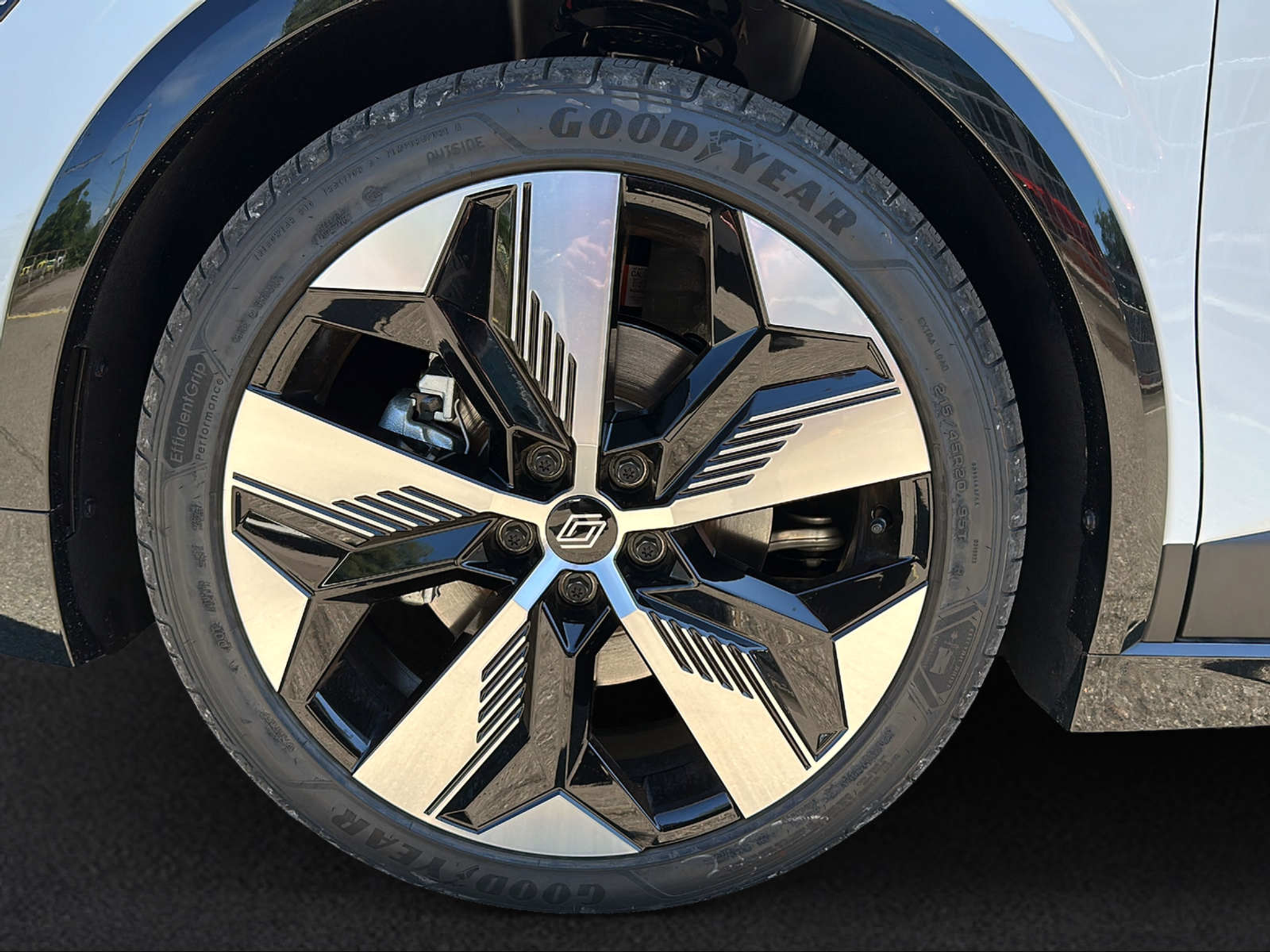 listing desktop thumbnail image 12