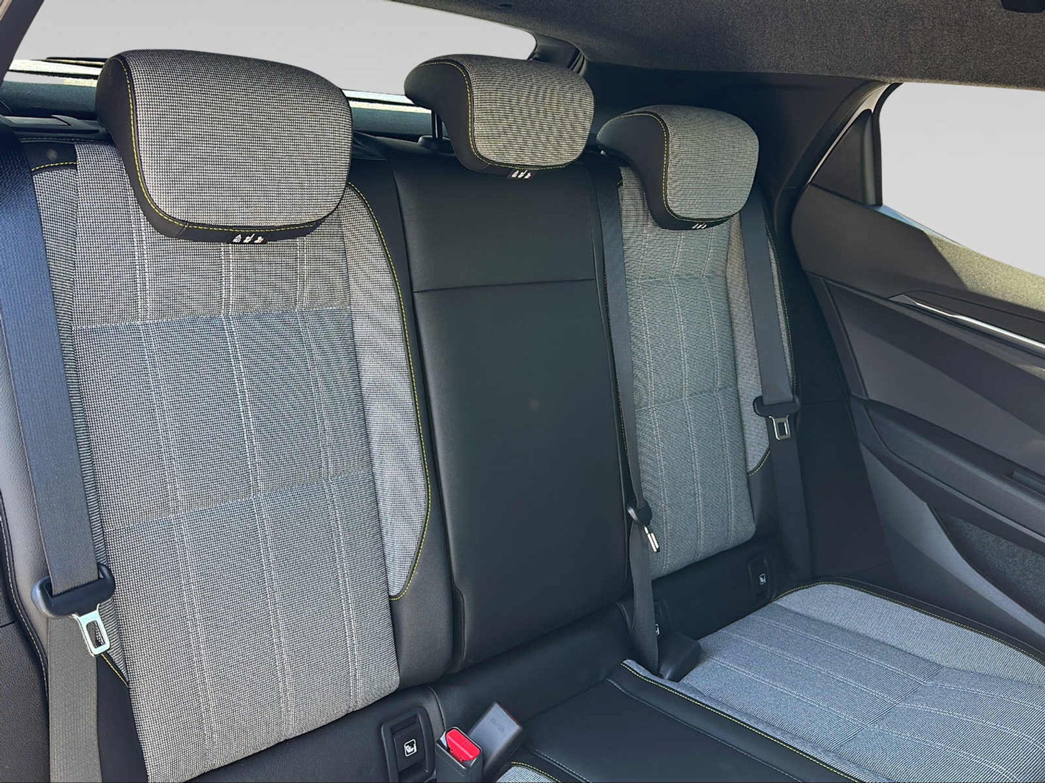 listing desktop thumbnail image 10