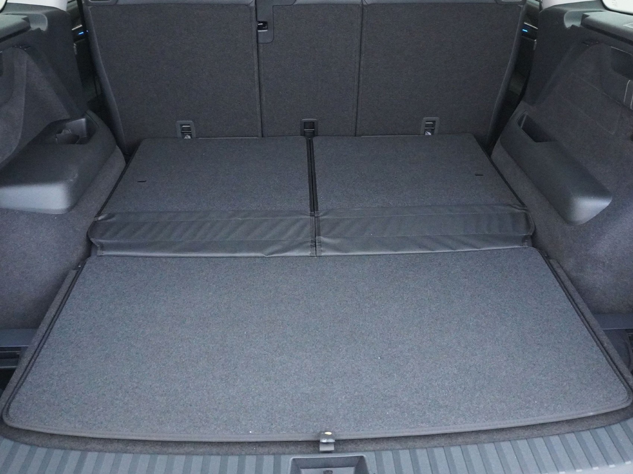 listing desktop thumbnail image 25