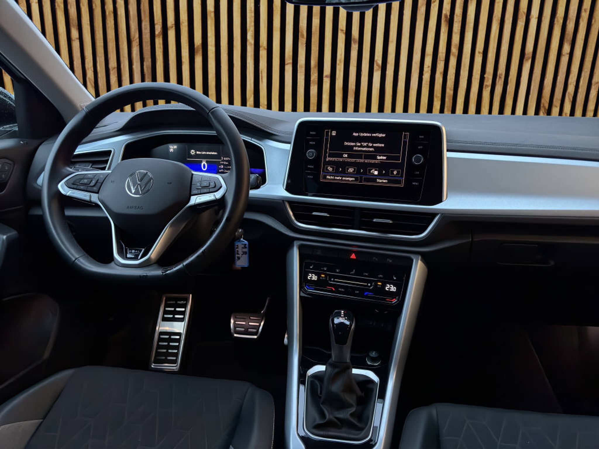 listing desktop thumbnail image 6