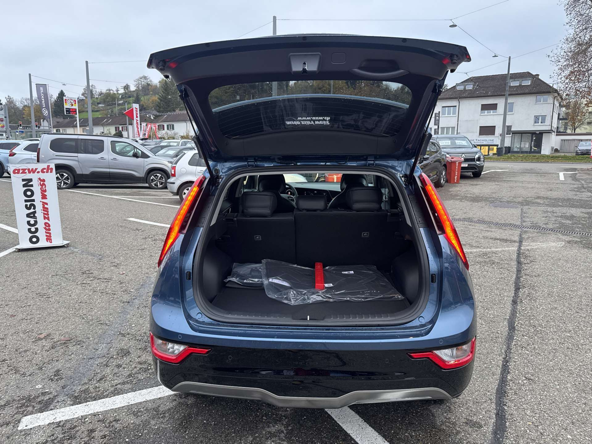 listing desktop thumbnail image 6